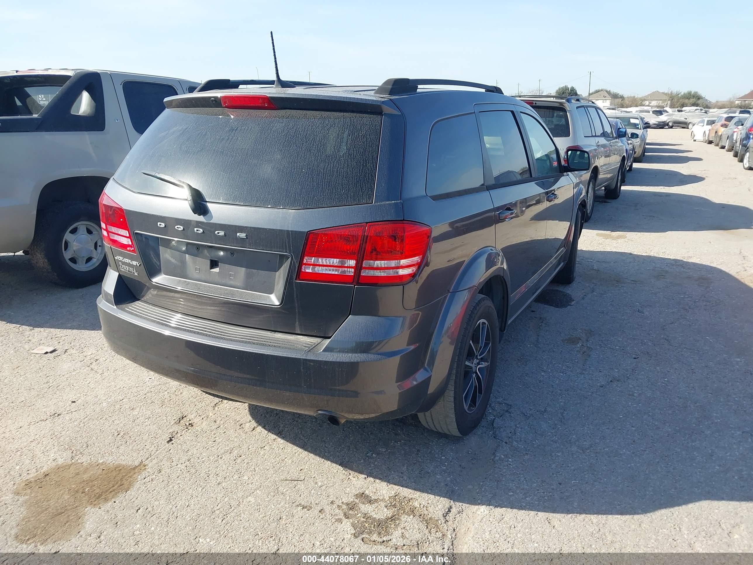 DODGE JOURNEY image 4