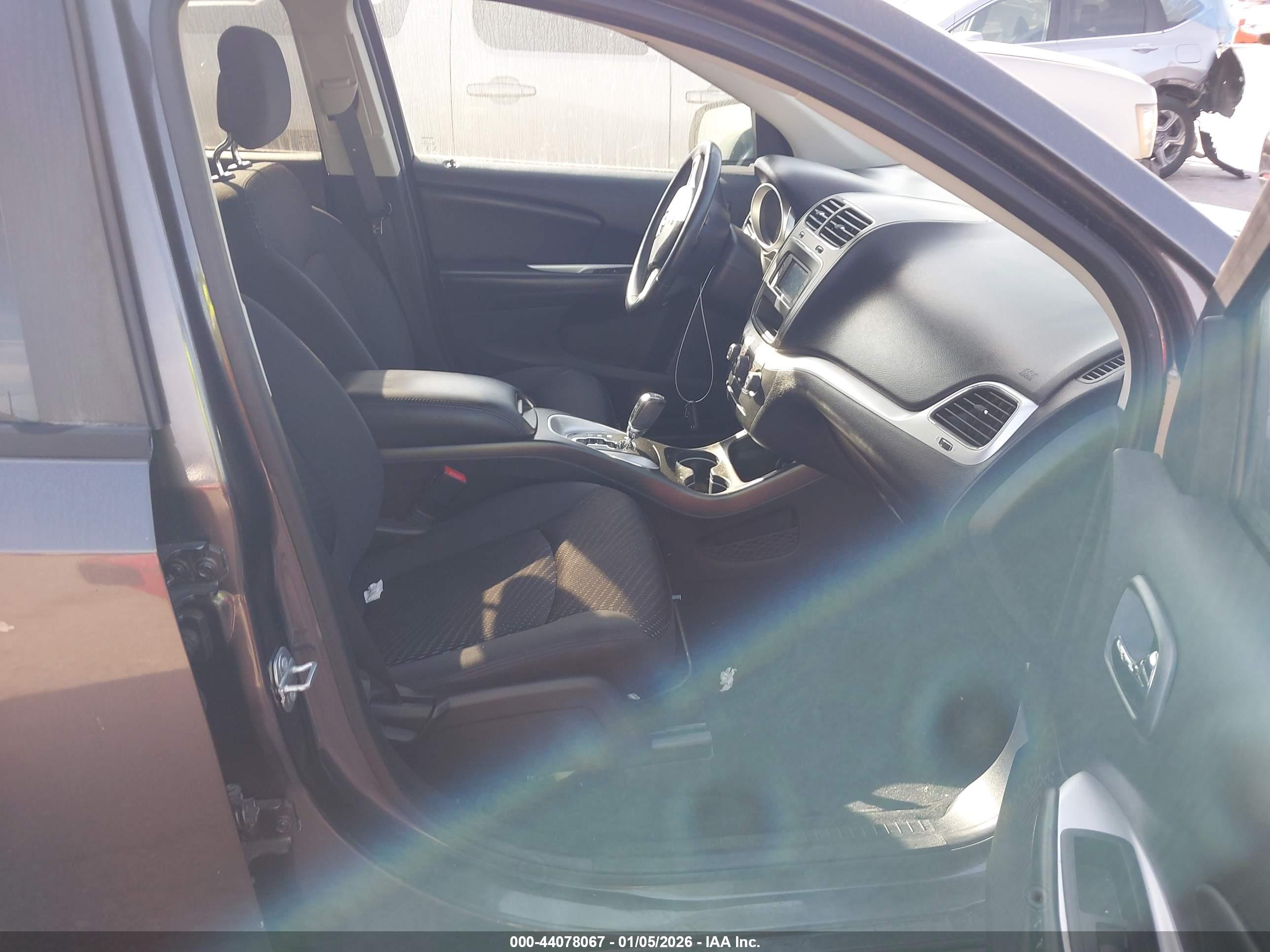 DODGE JOURNEY image 5