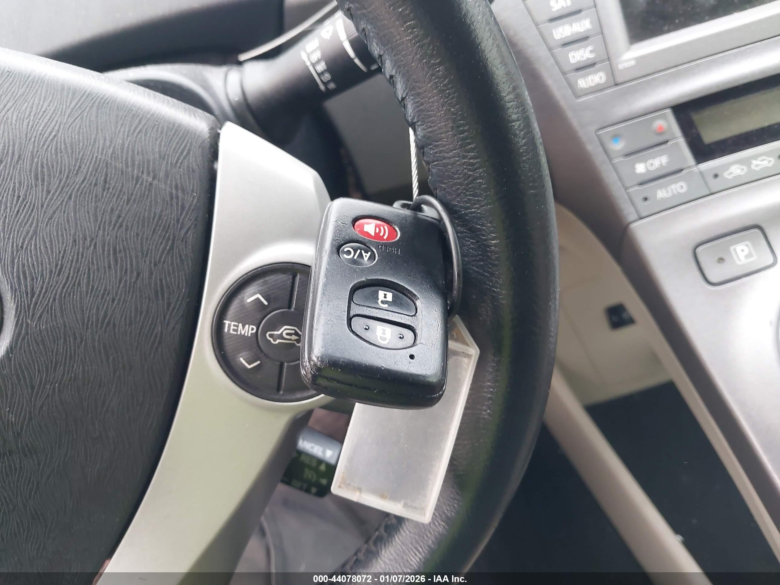 TOYOTA PRIUS image 11