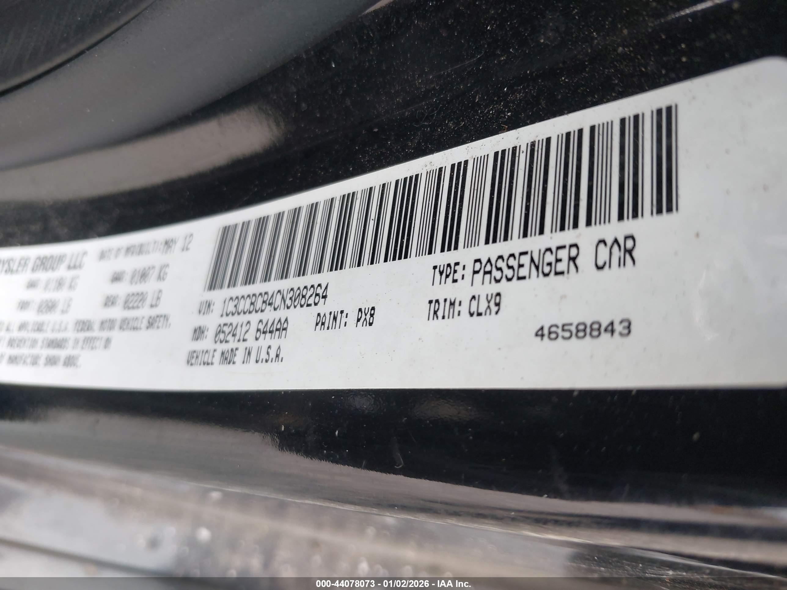 CHRYSLER 200 image 9