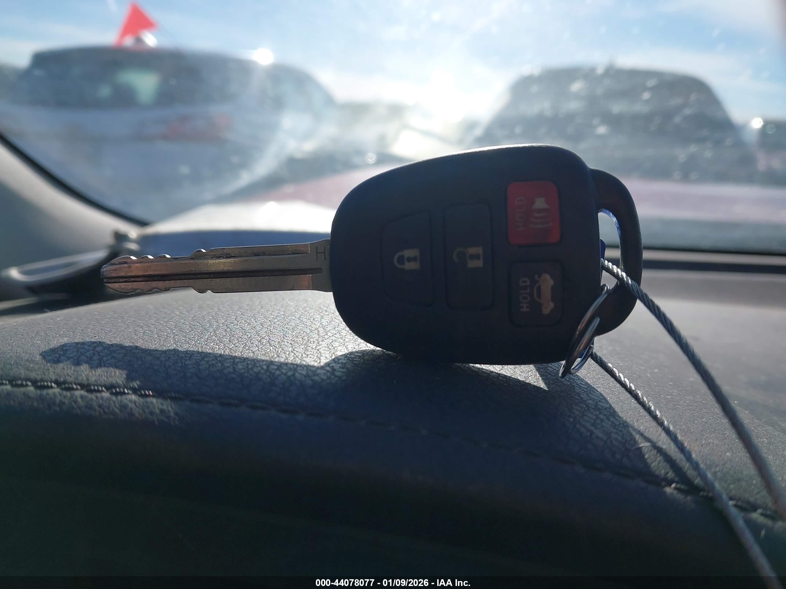 TOYOTA COROLLA image 11
