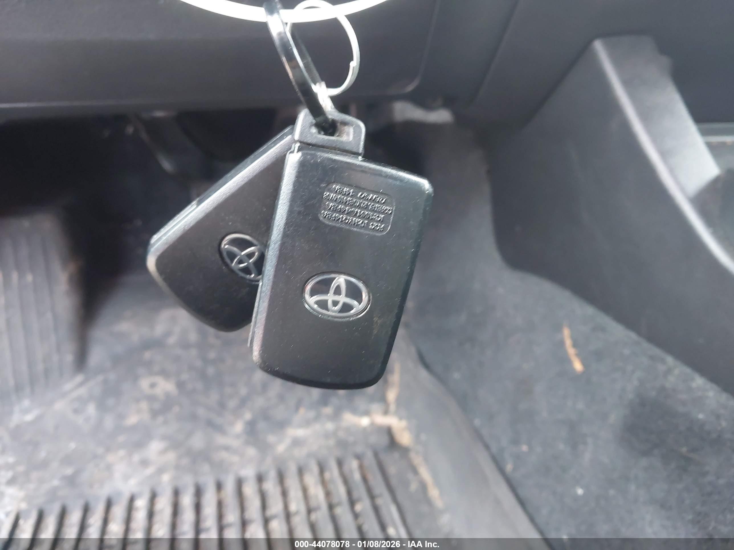 TOYOTA TACOMA image 11
