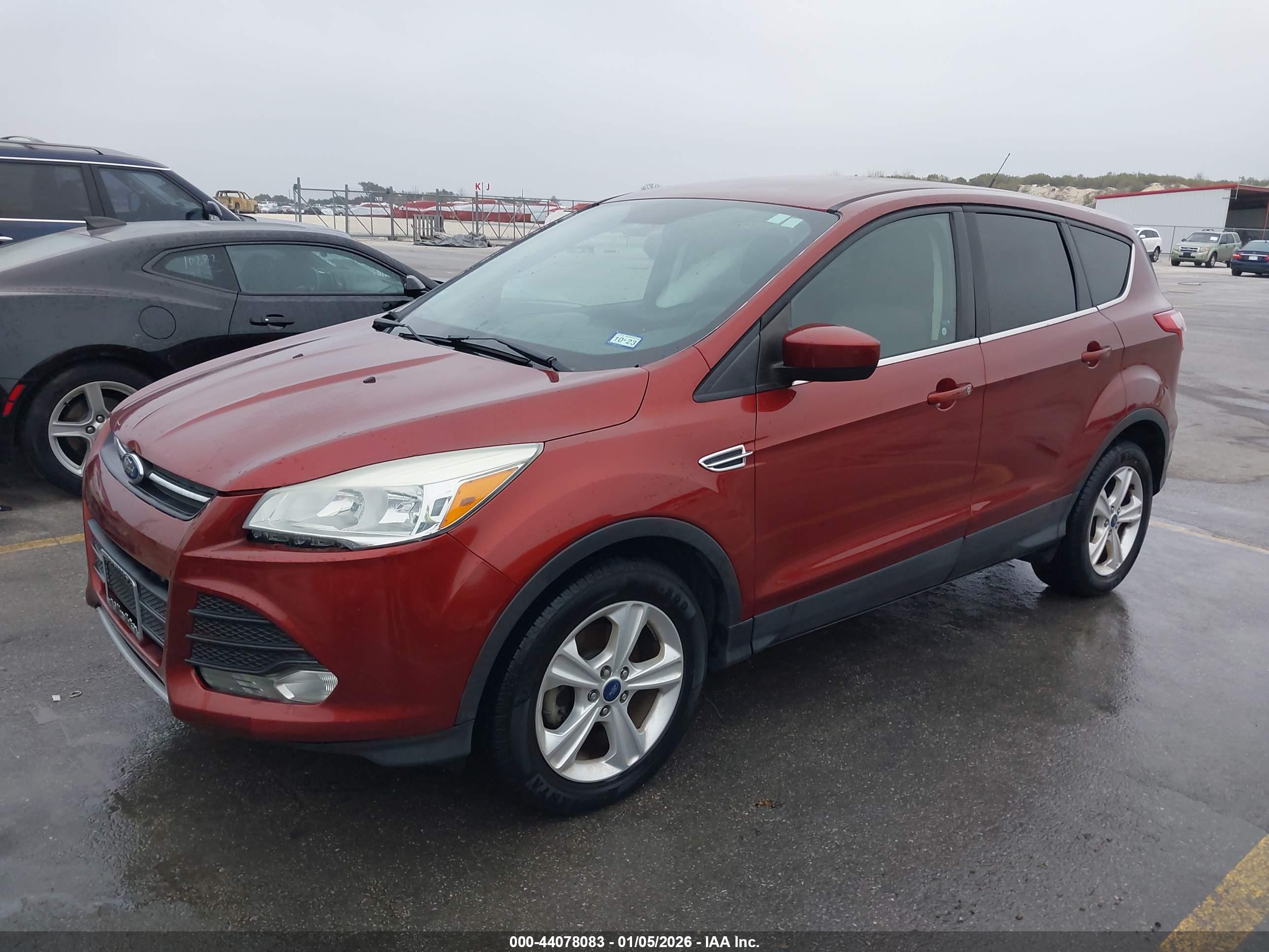 FORD ESCAPE image 2