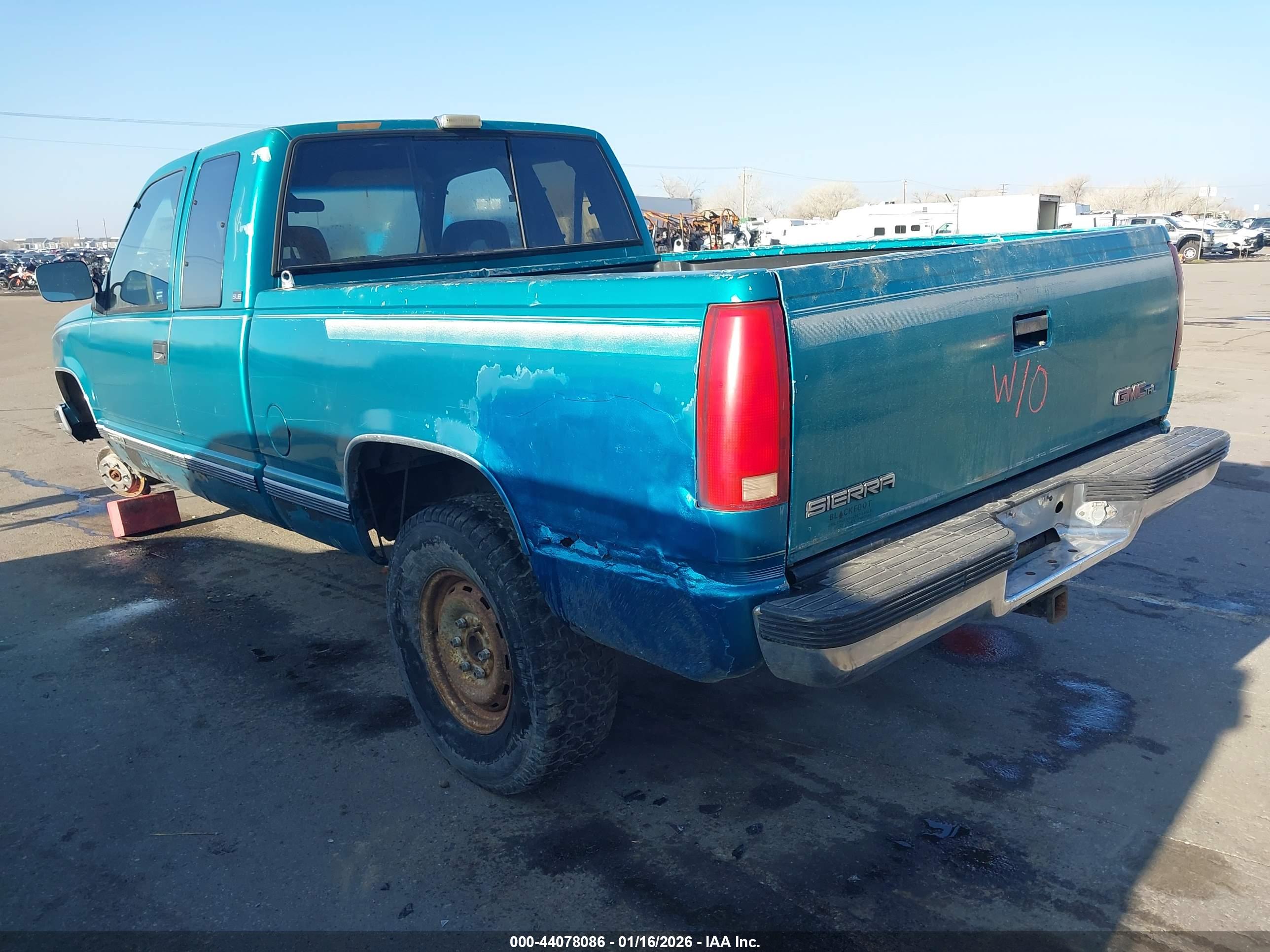 GMC SIERRA image 3