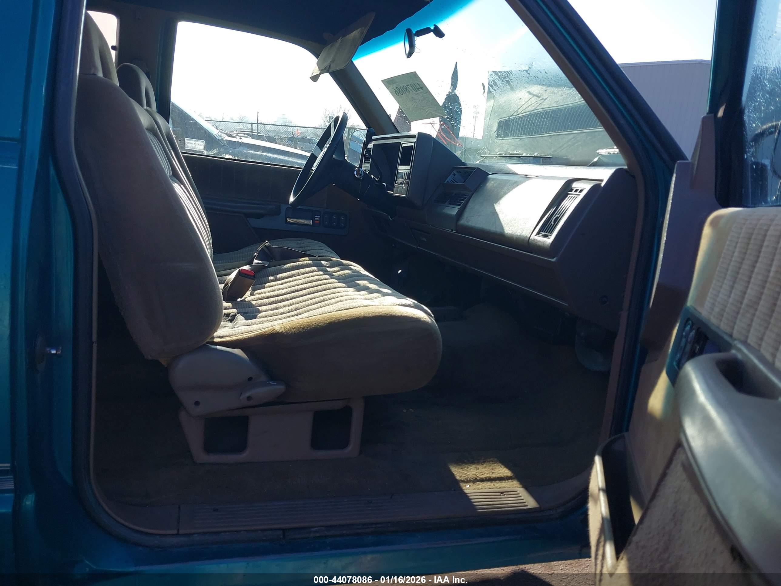 GMC SIERRA image 5