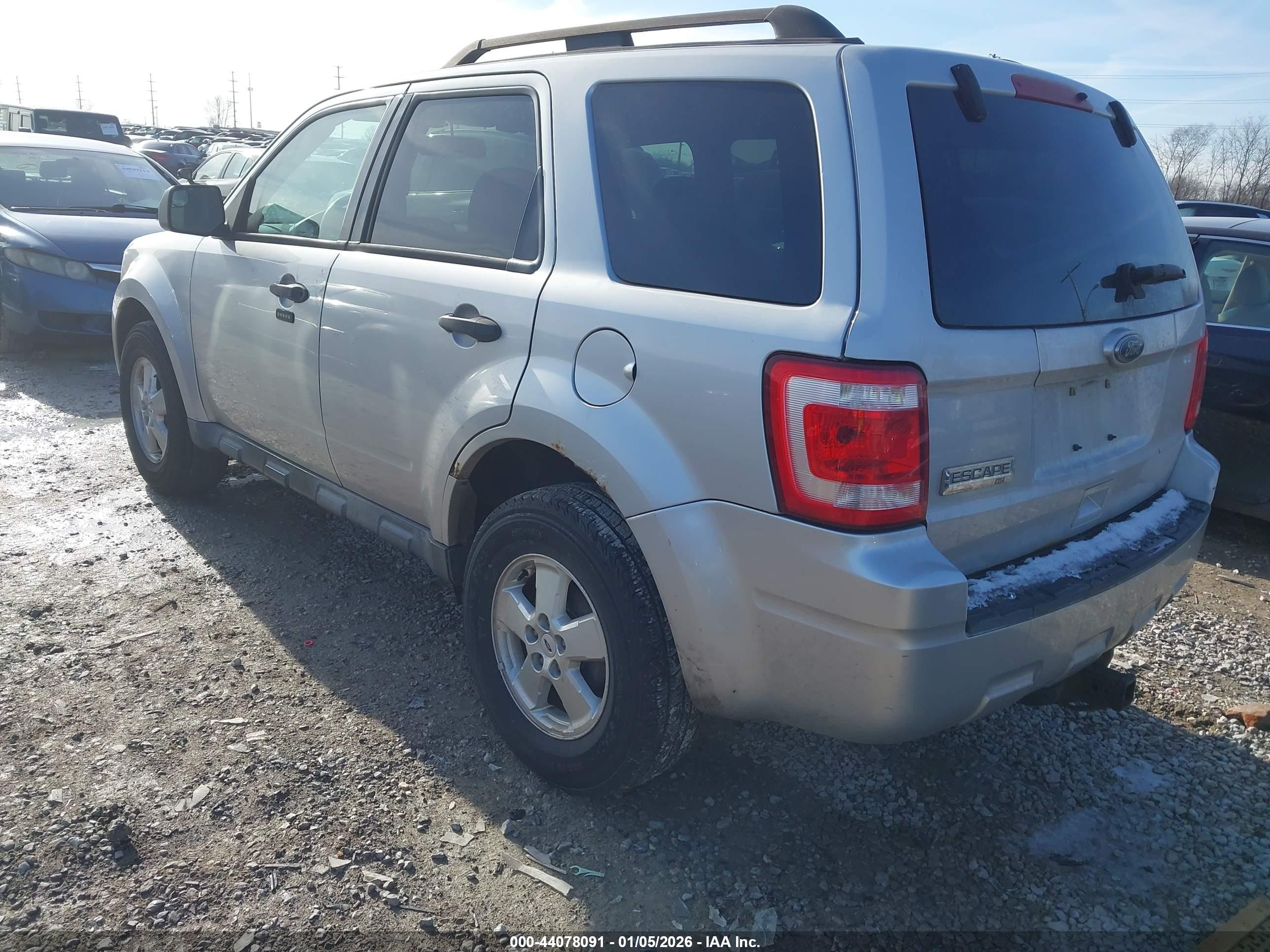 FORD ESCAPE image 3