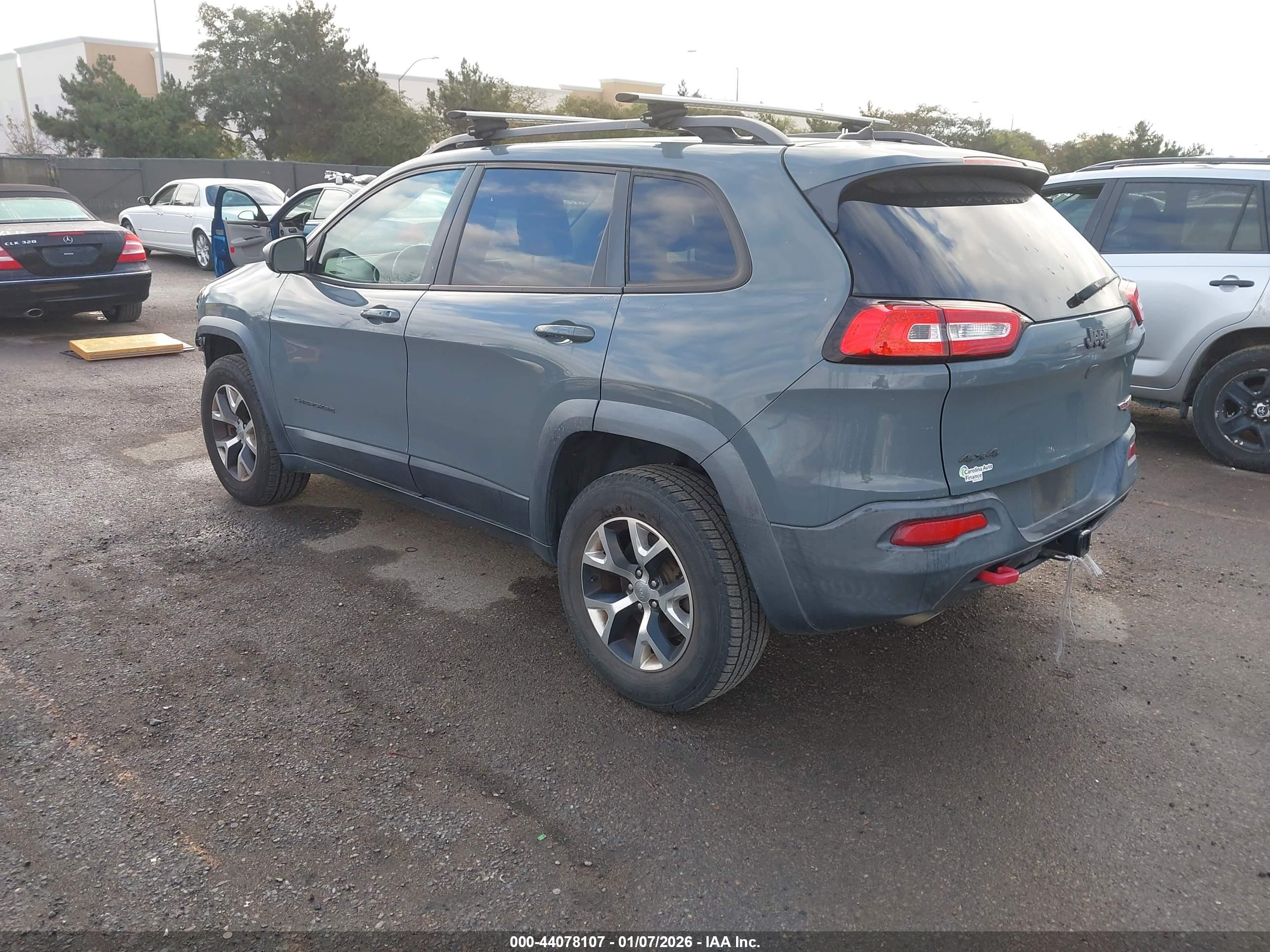 JEEP CHEROKEE image 3
