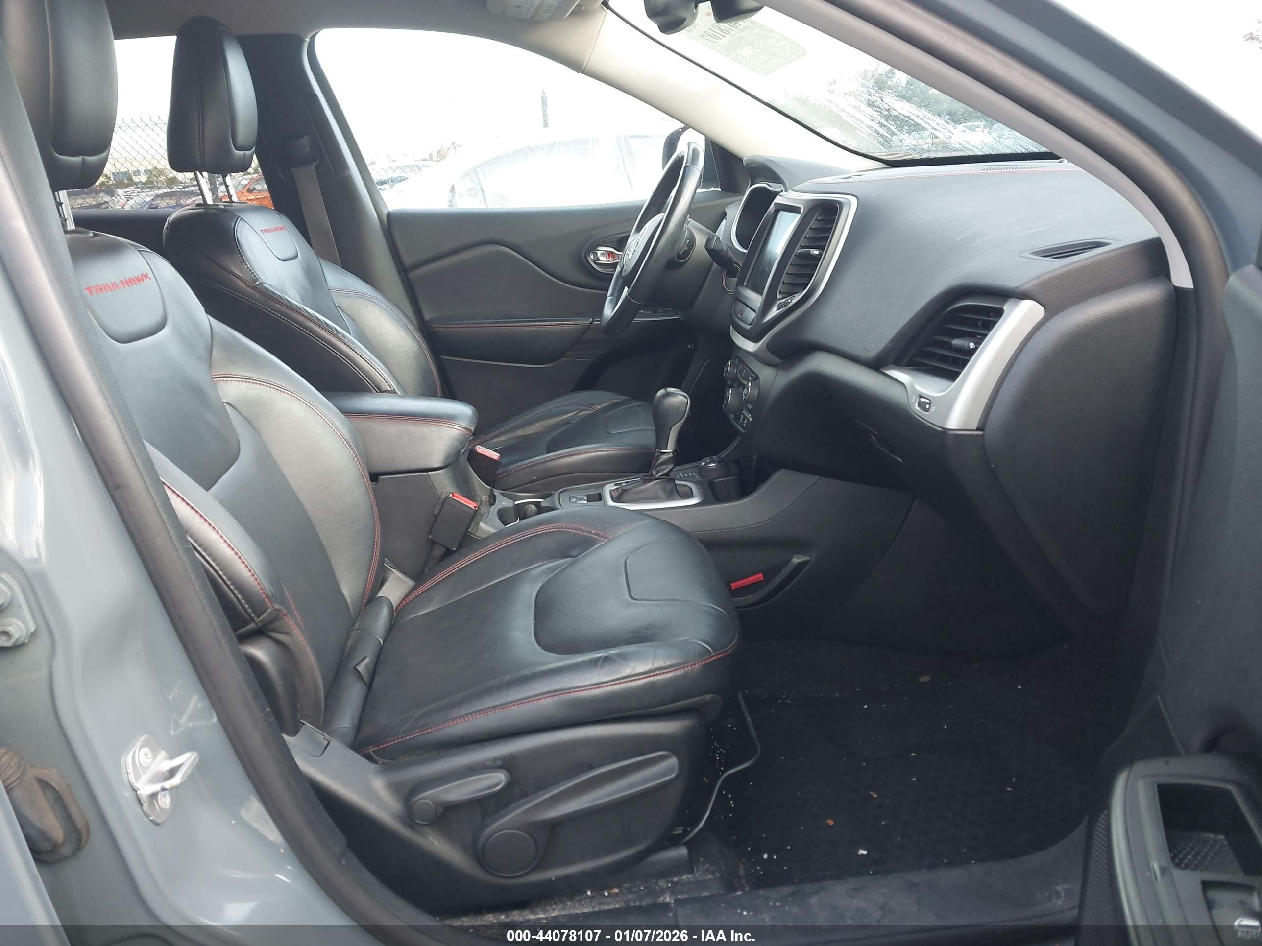 JEEP CHEROKEE image 5