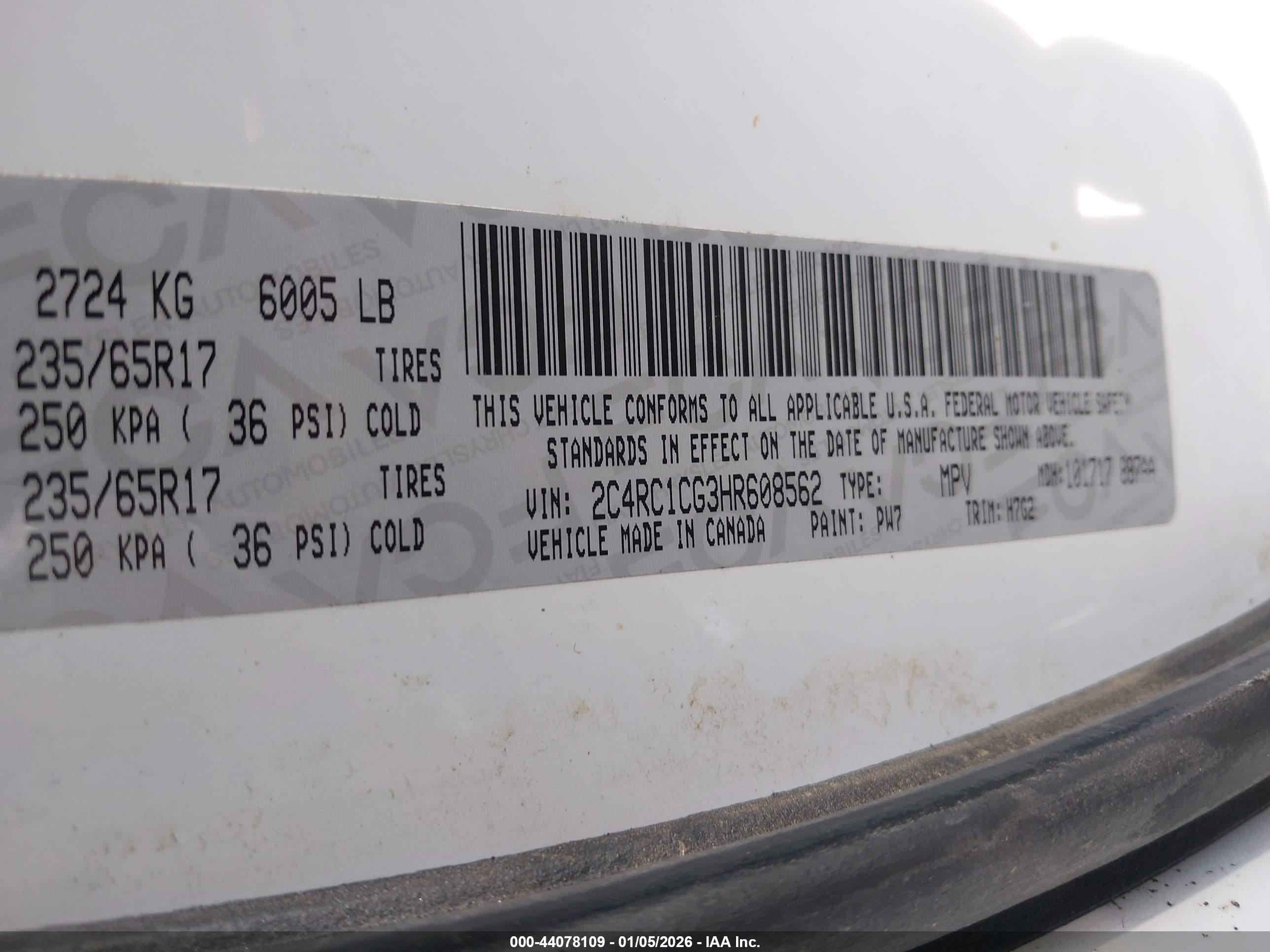 CHRYSLER PACIFICA image 9