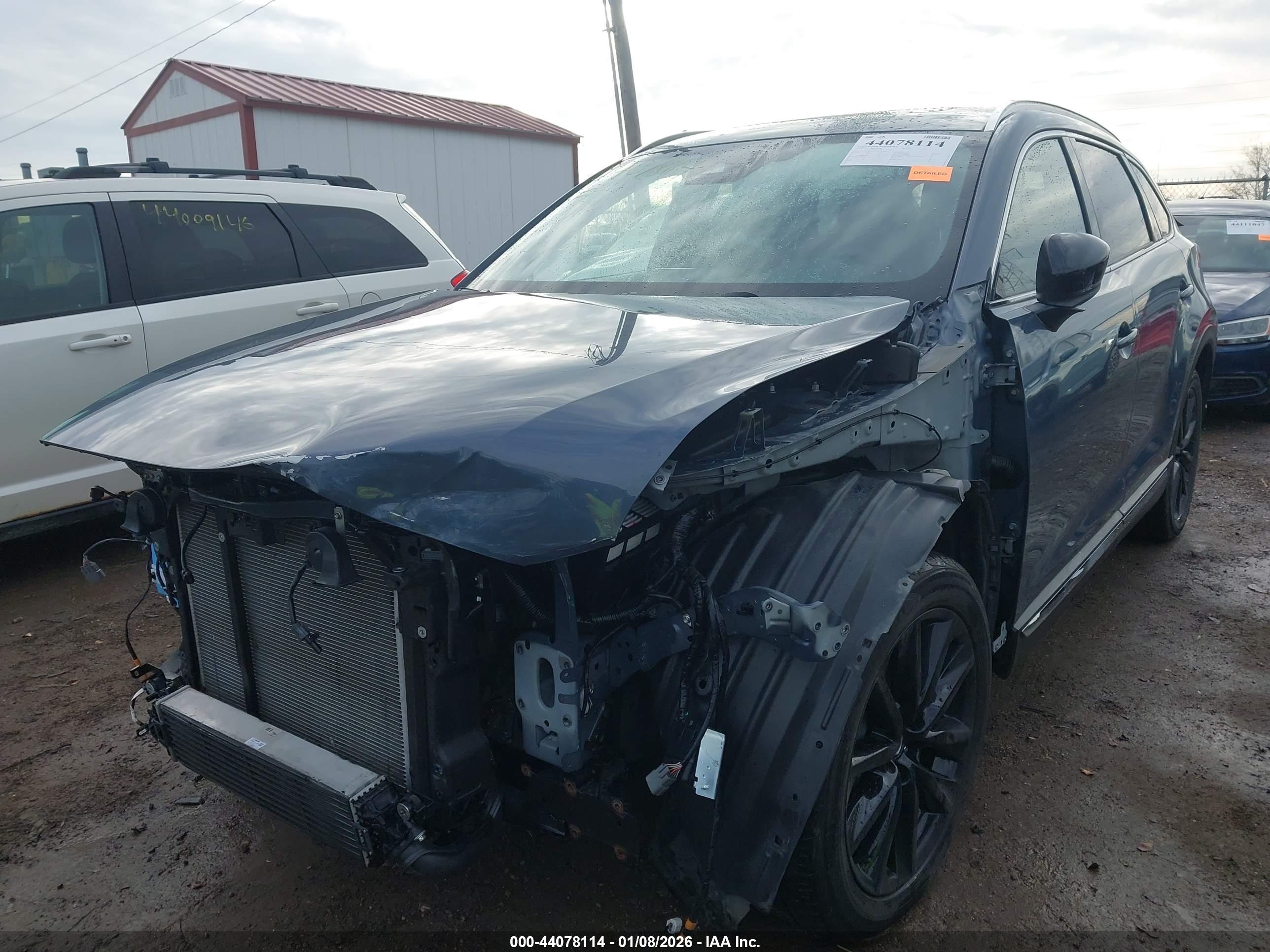 MAZDA CX-9 image 2