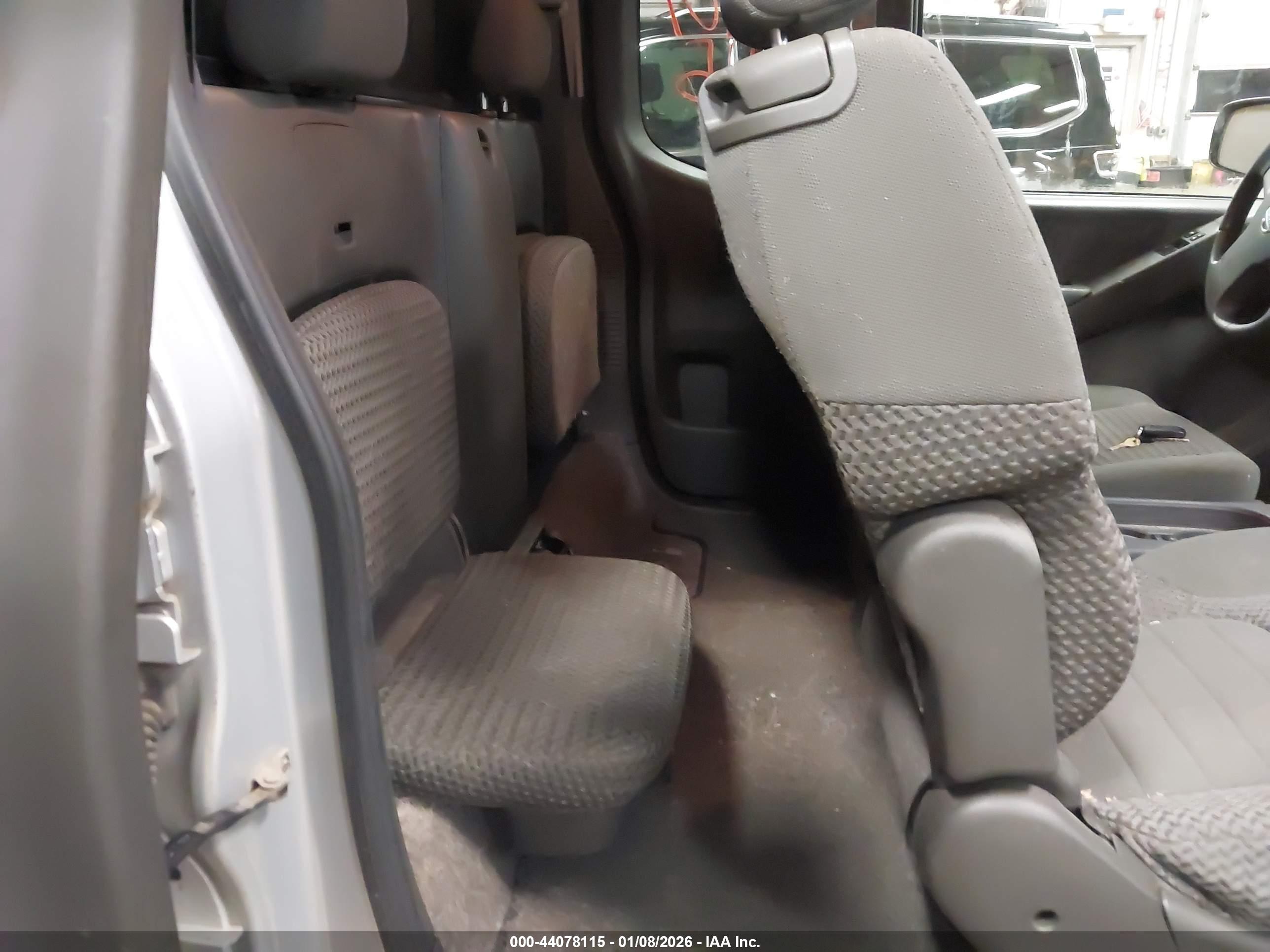 NISSAN FRONTIER image 8