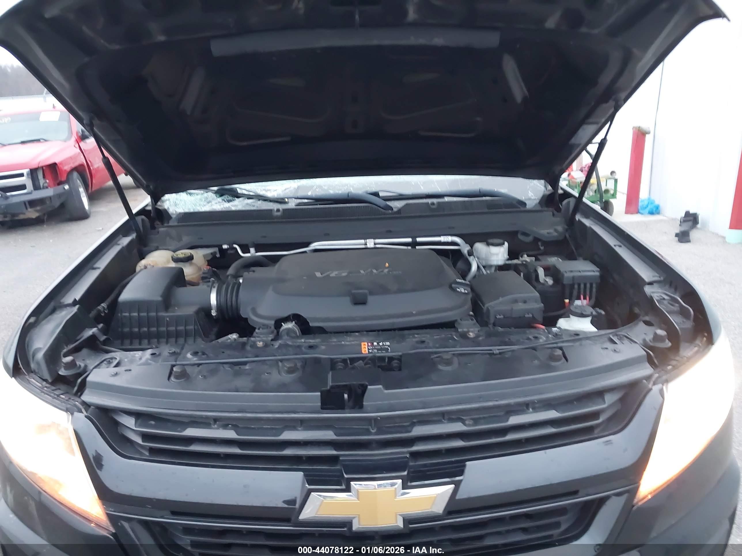 CHEVROLET COLORADO image 10