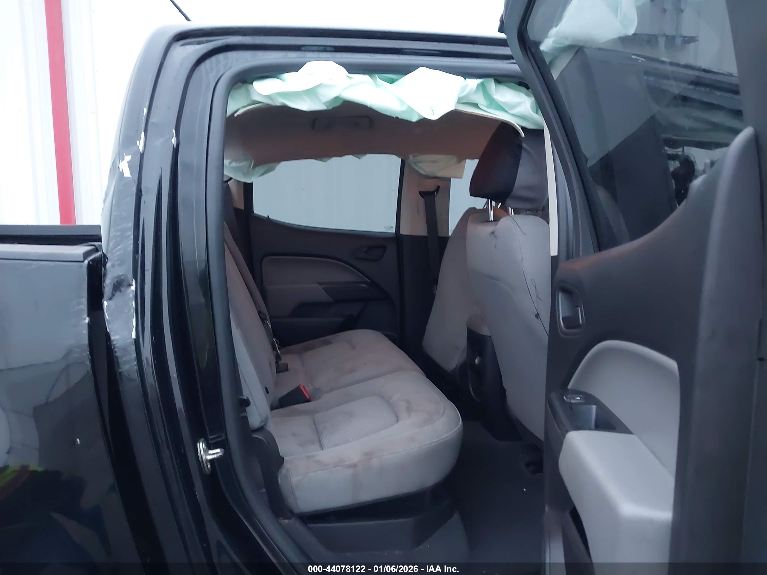 CHEVROLET COLORADO image 8