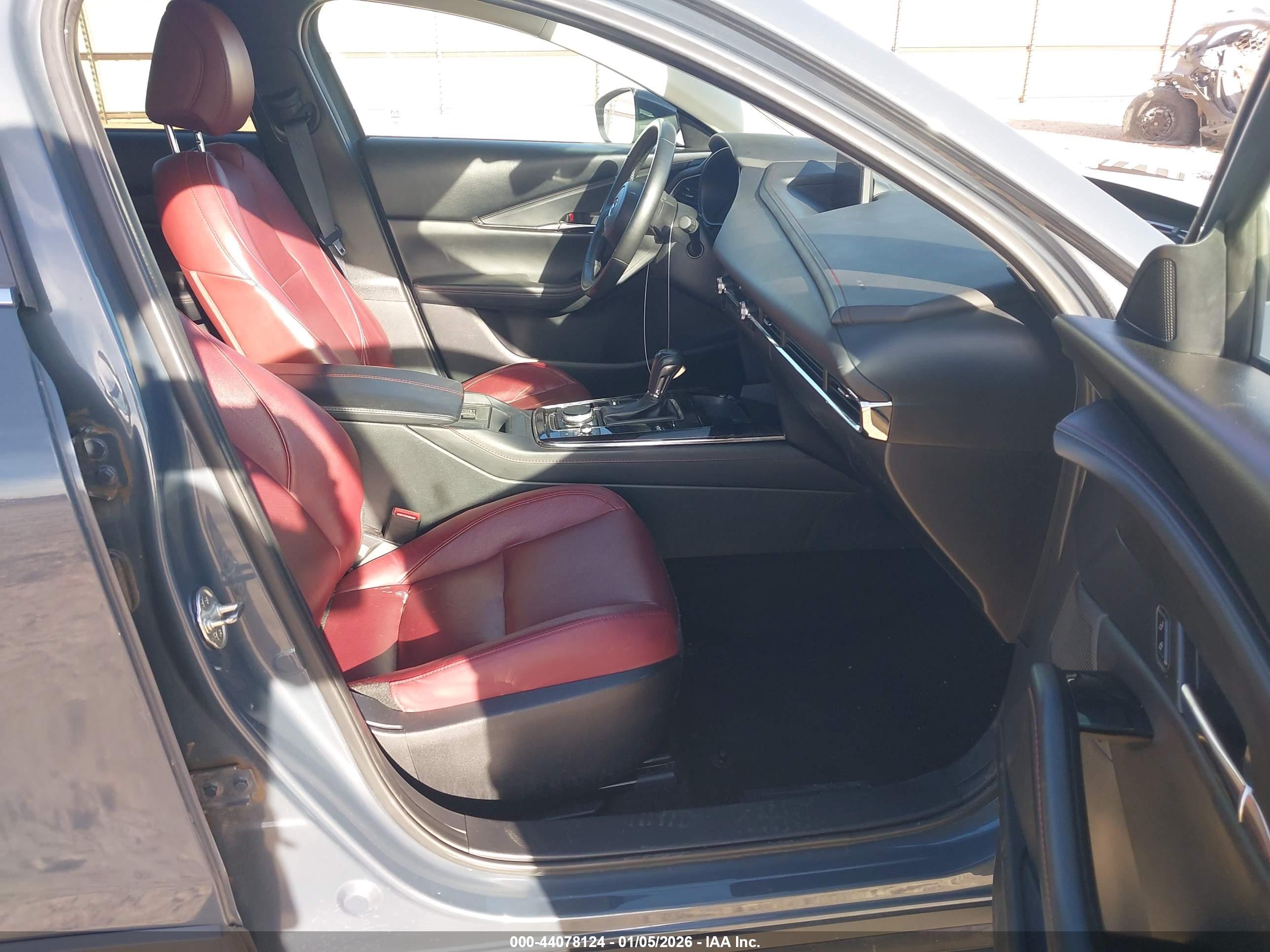 MAZDA CX-30 image 5