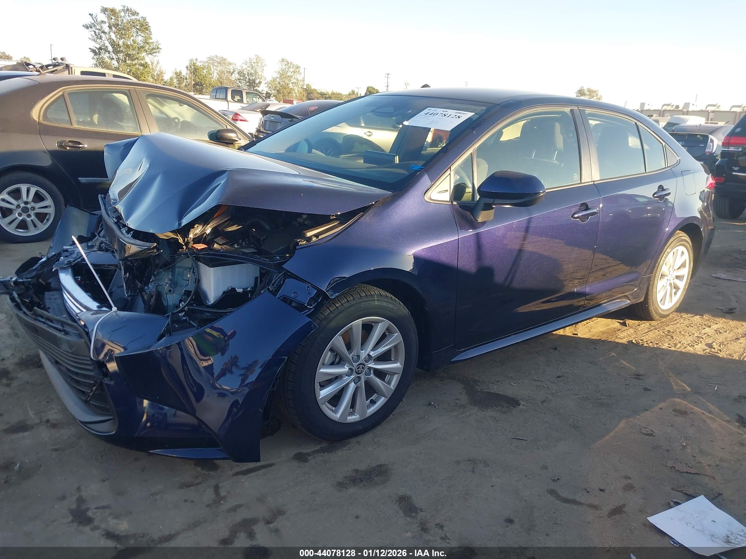 TOYOTA COROLLA image 2