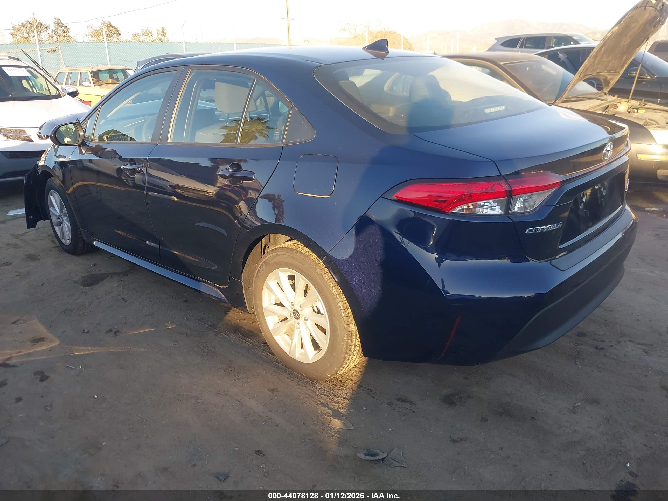 TOYOTA COROLLA image 3