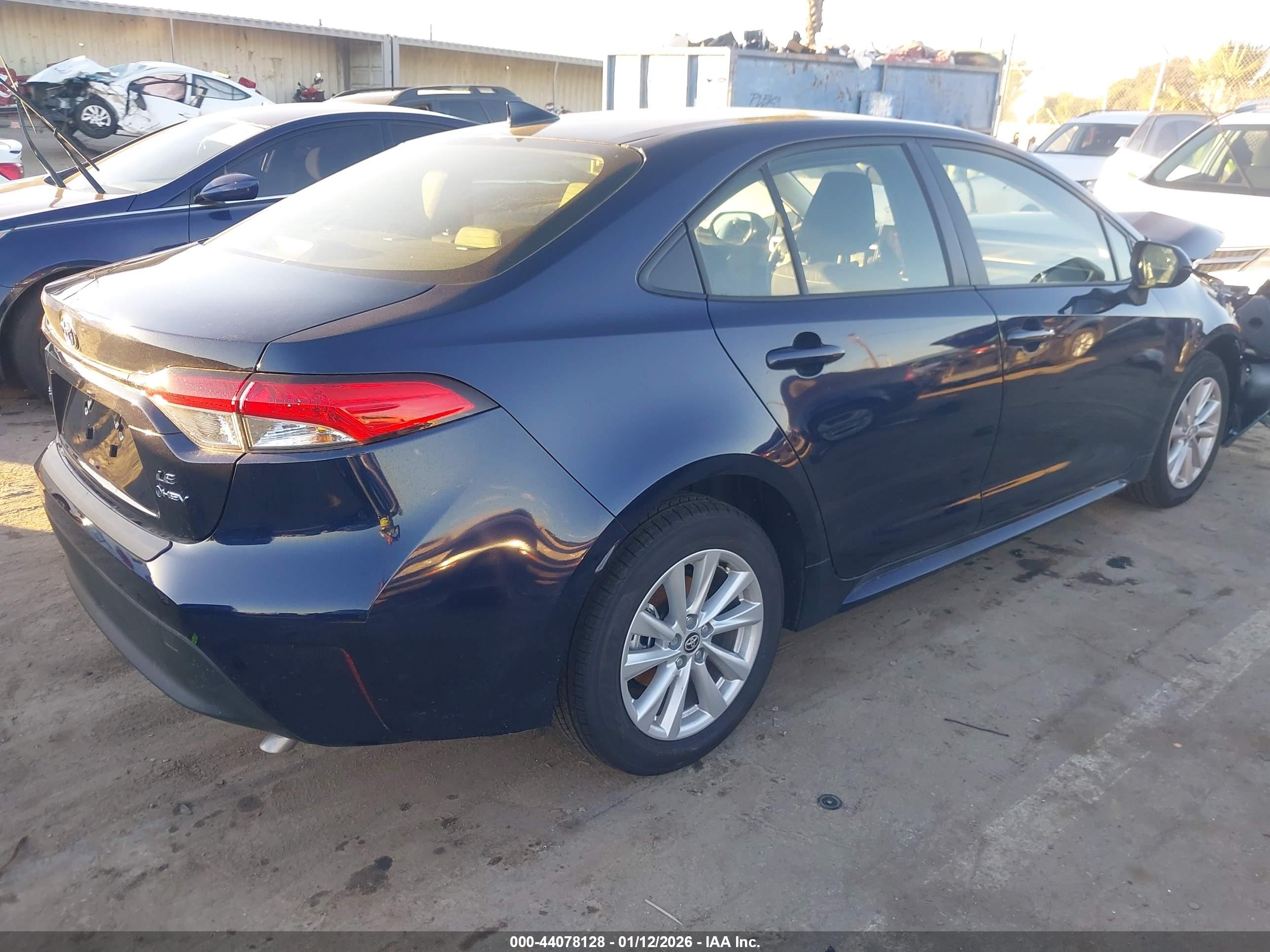 TOYOTA COROLLA image 4