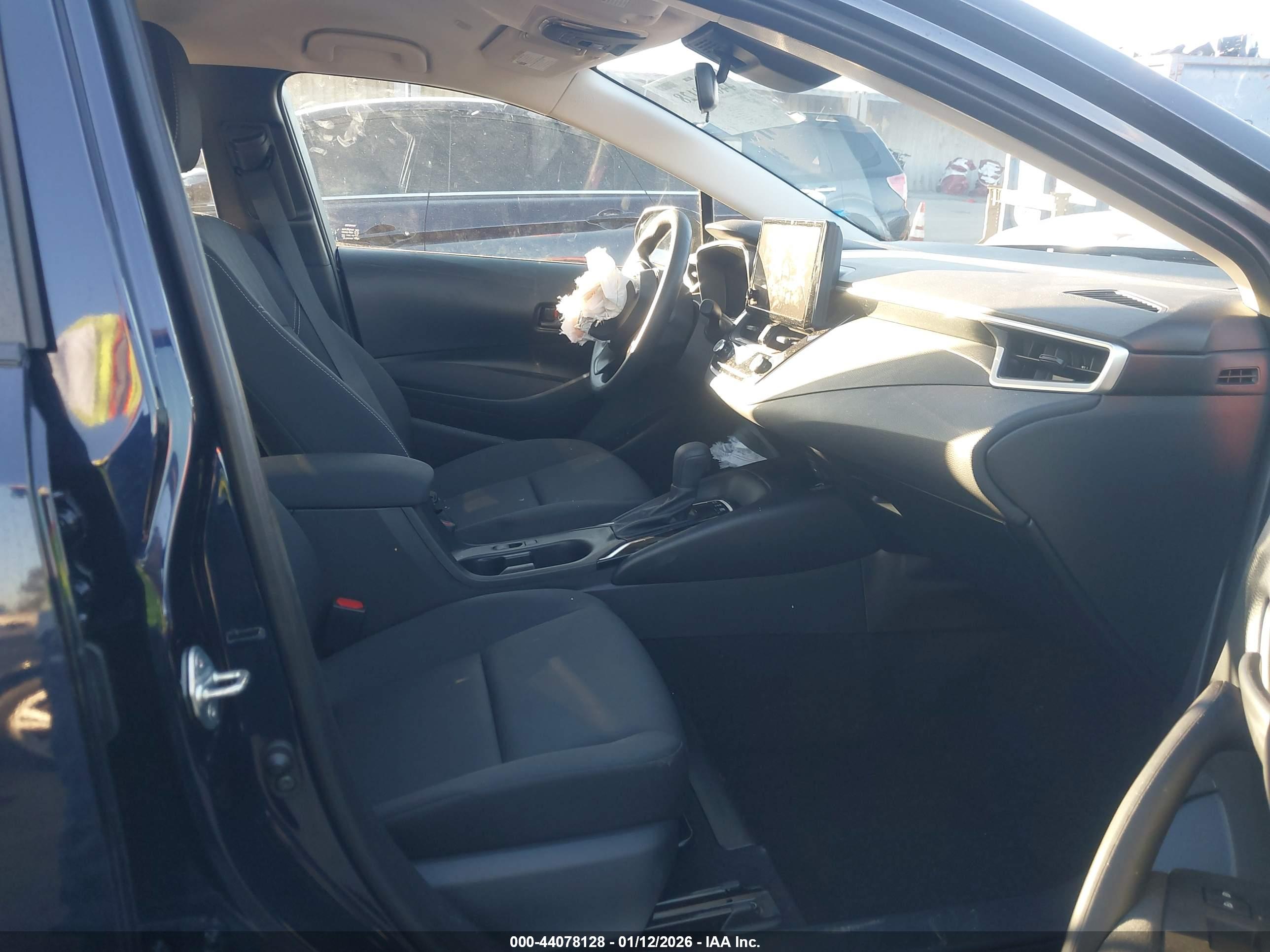 TOYOTA COROLLA image 5