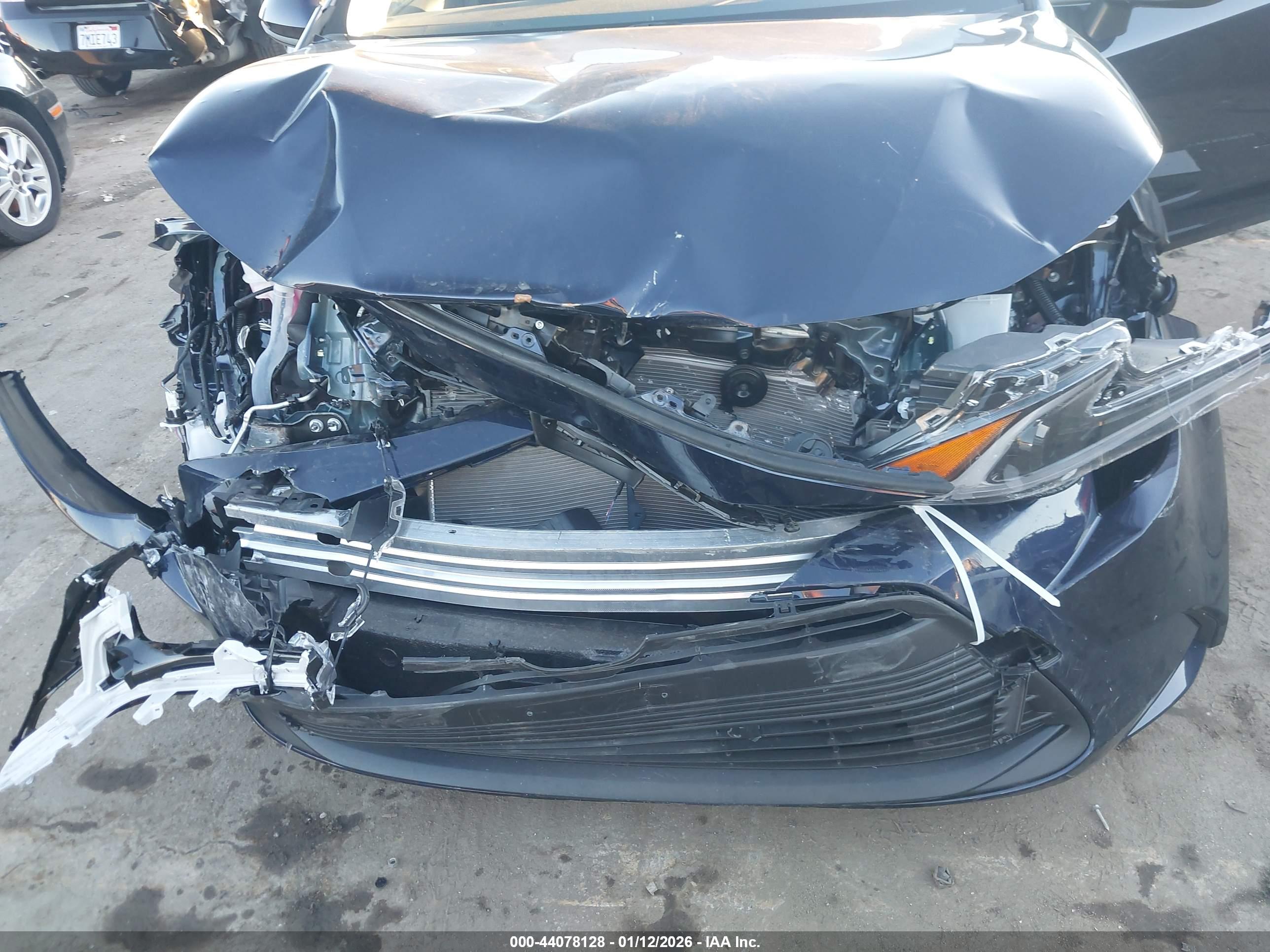 TOYOTA COROLLA image 6