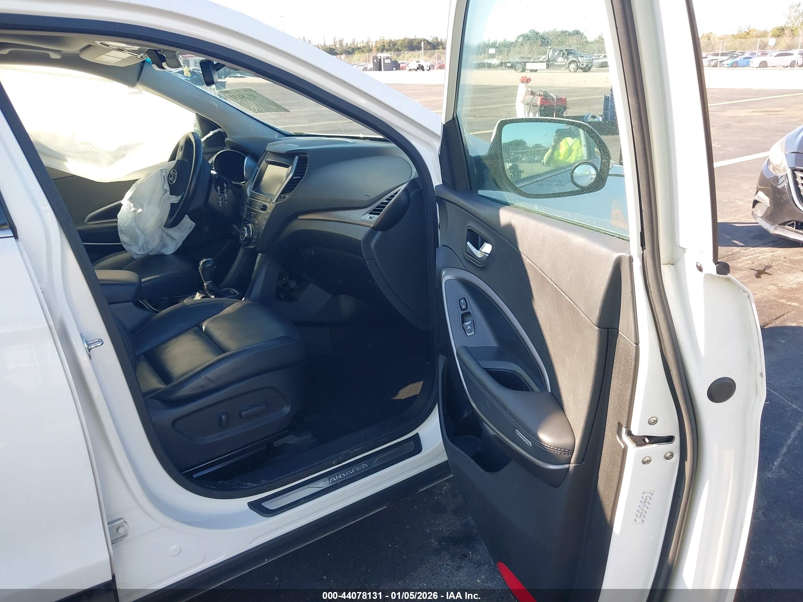 HYUNDAI SANTA image 5