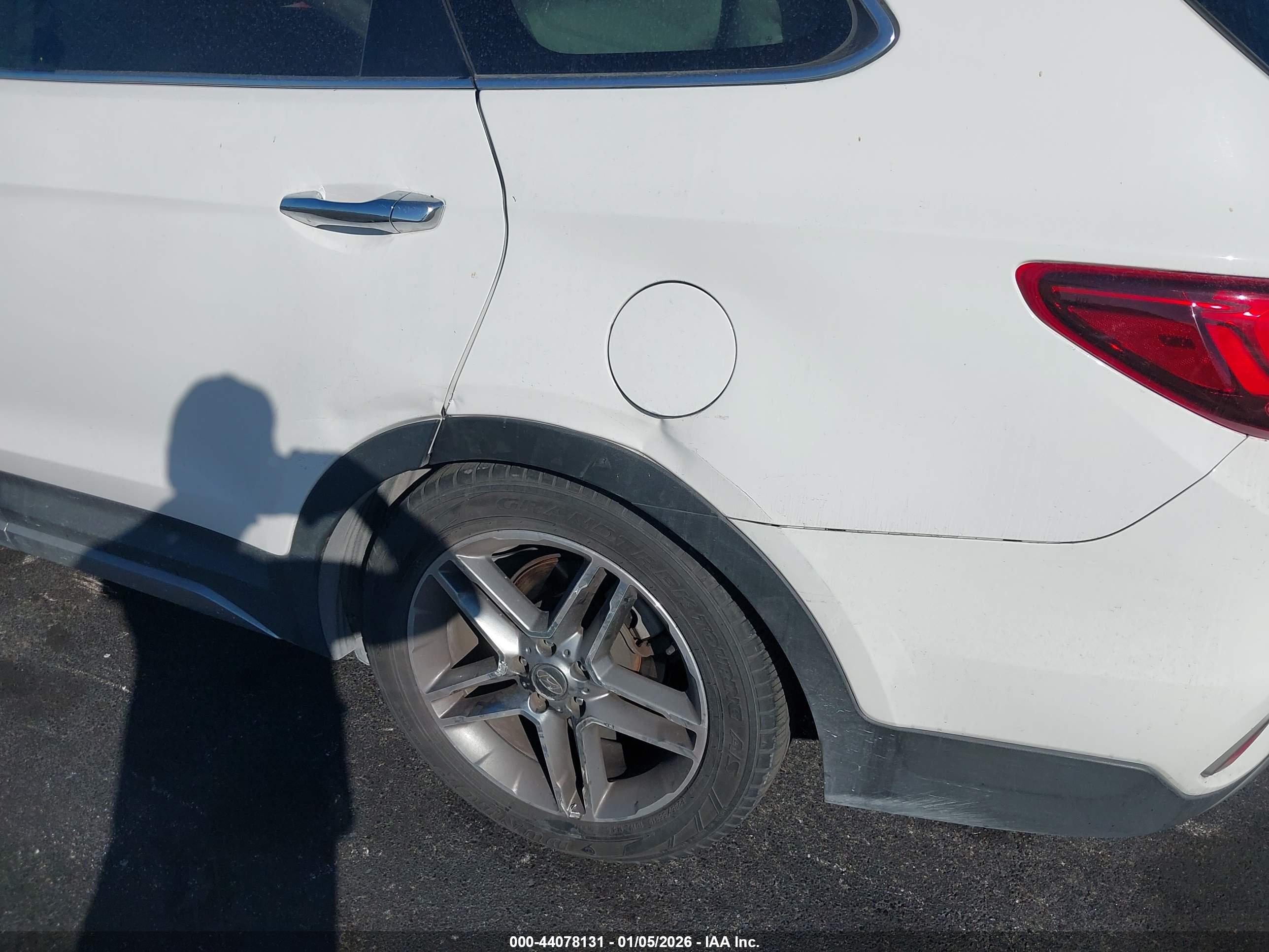 HYUNDAI SANTA image 6