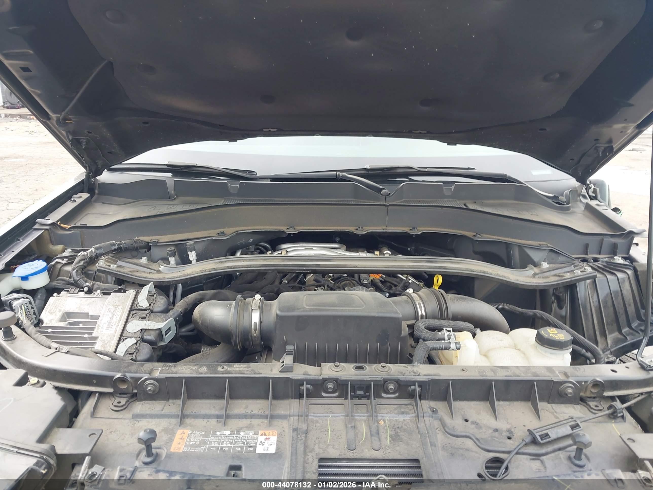 FORD EXPLORER image 10