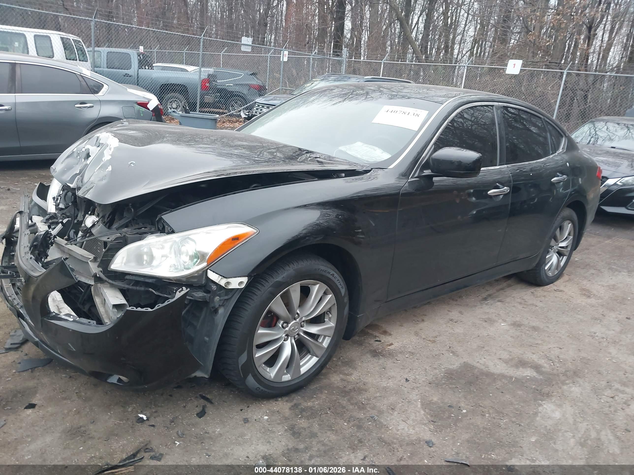 INFINITI M37X image 2