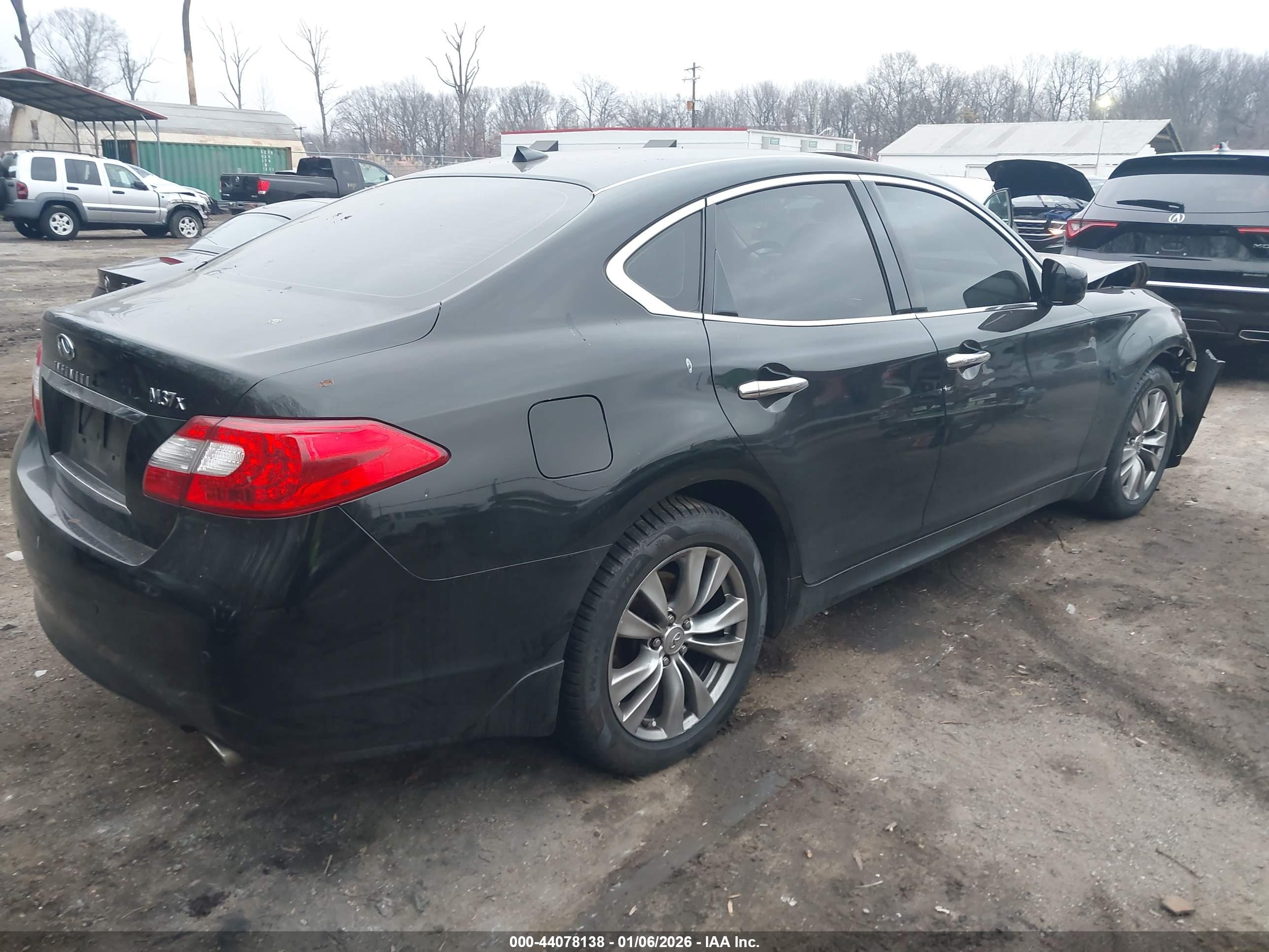INFINITI M37X image 4