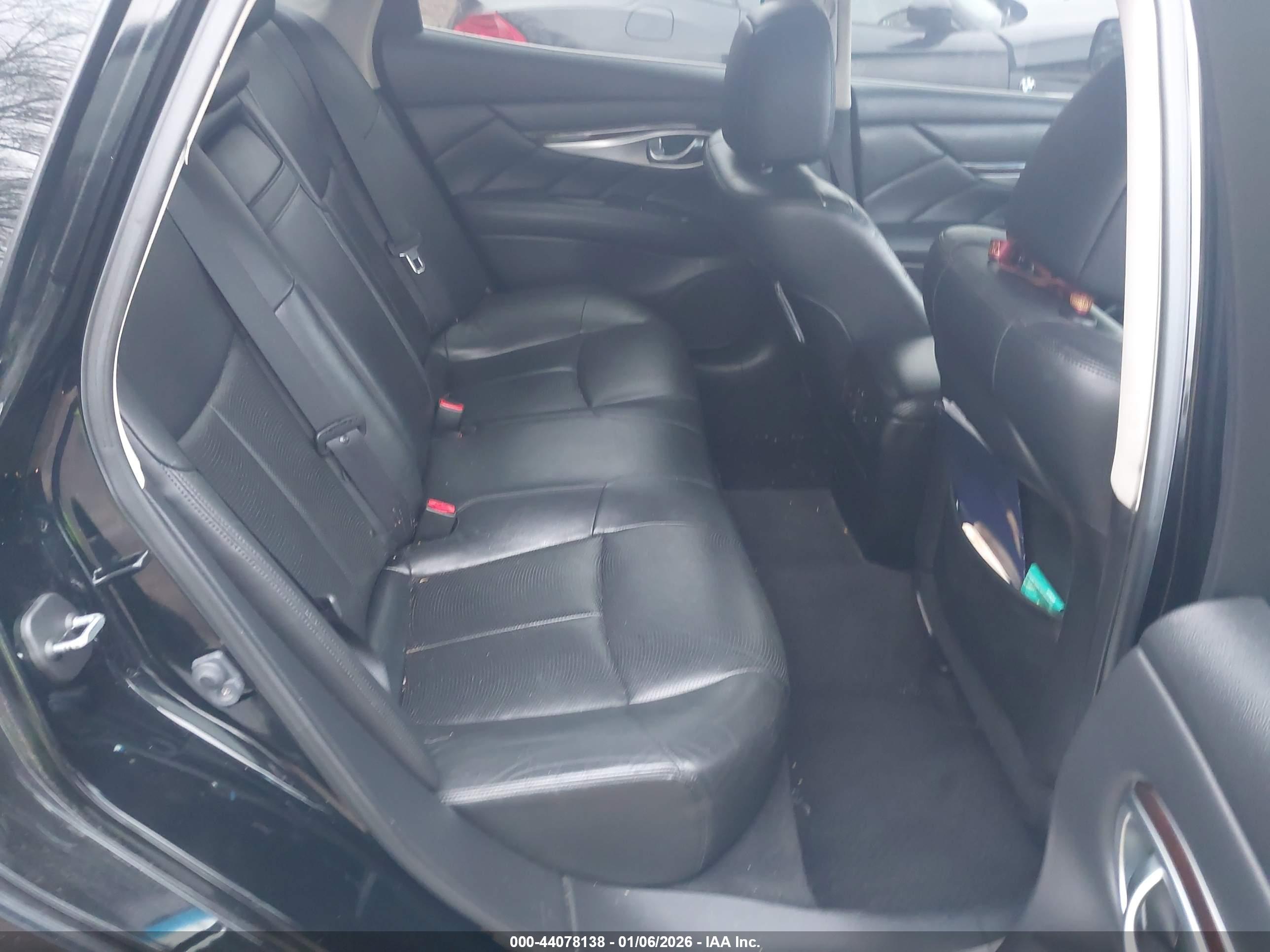 INFINITI M37X image 8