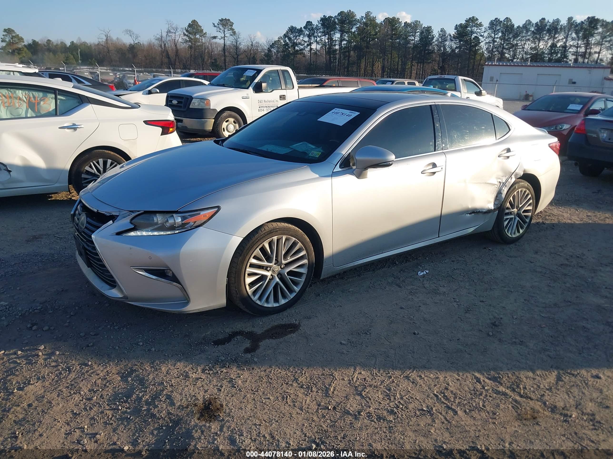 LEXUS ES image 2