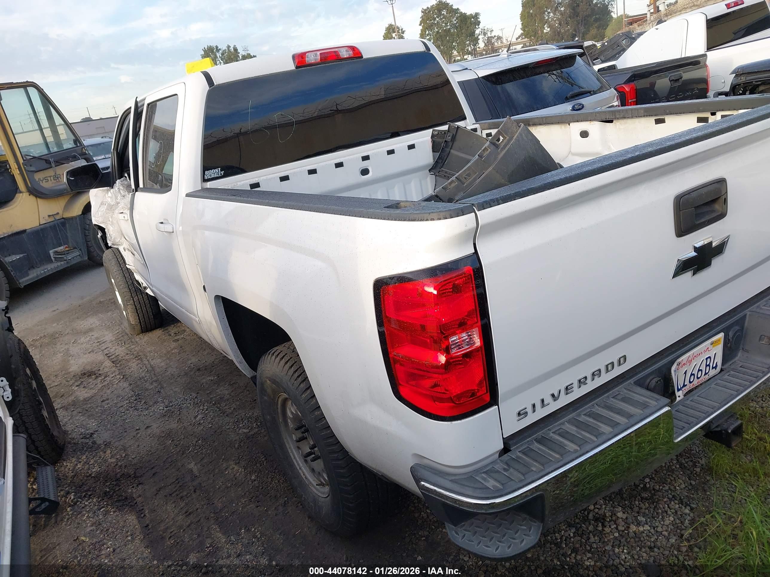 CHEVROLET SILVERADO image 3