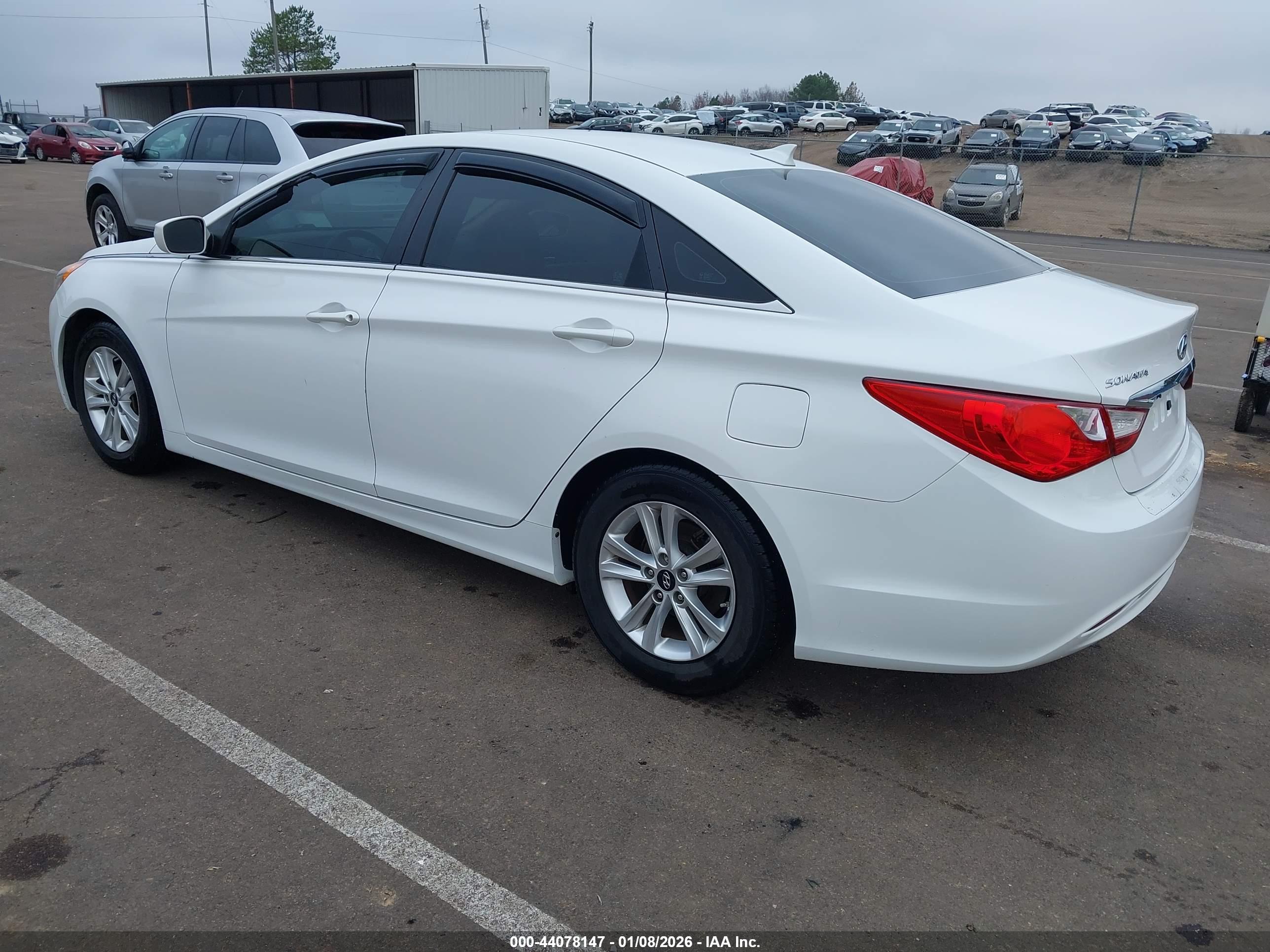 HYUNDAI SONATA image 3