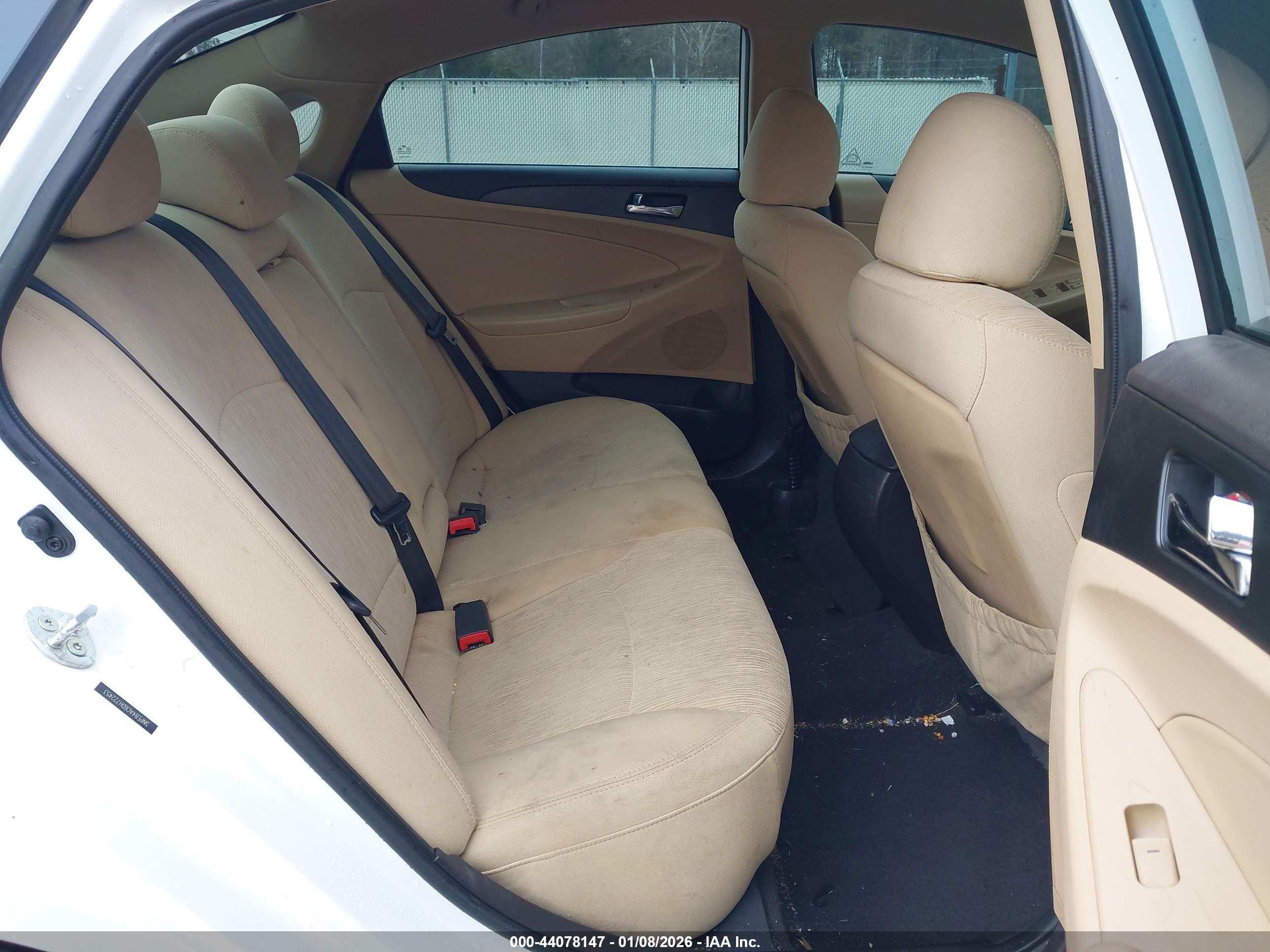 HYUNDAI SONATA image 8