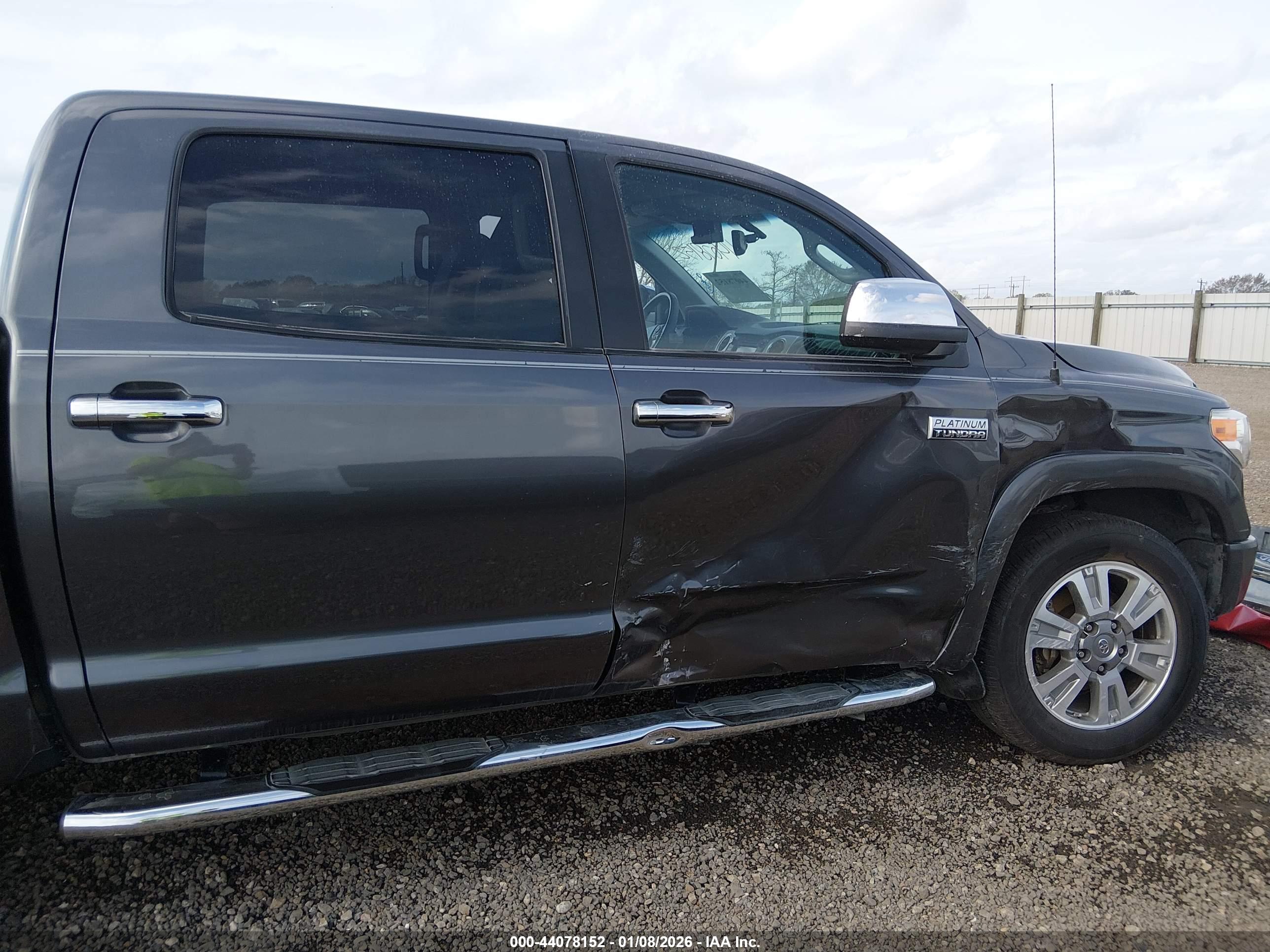 TOYOTA TUNDRA image 6
