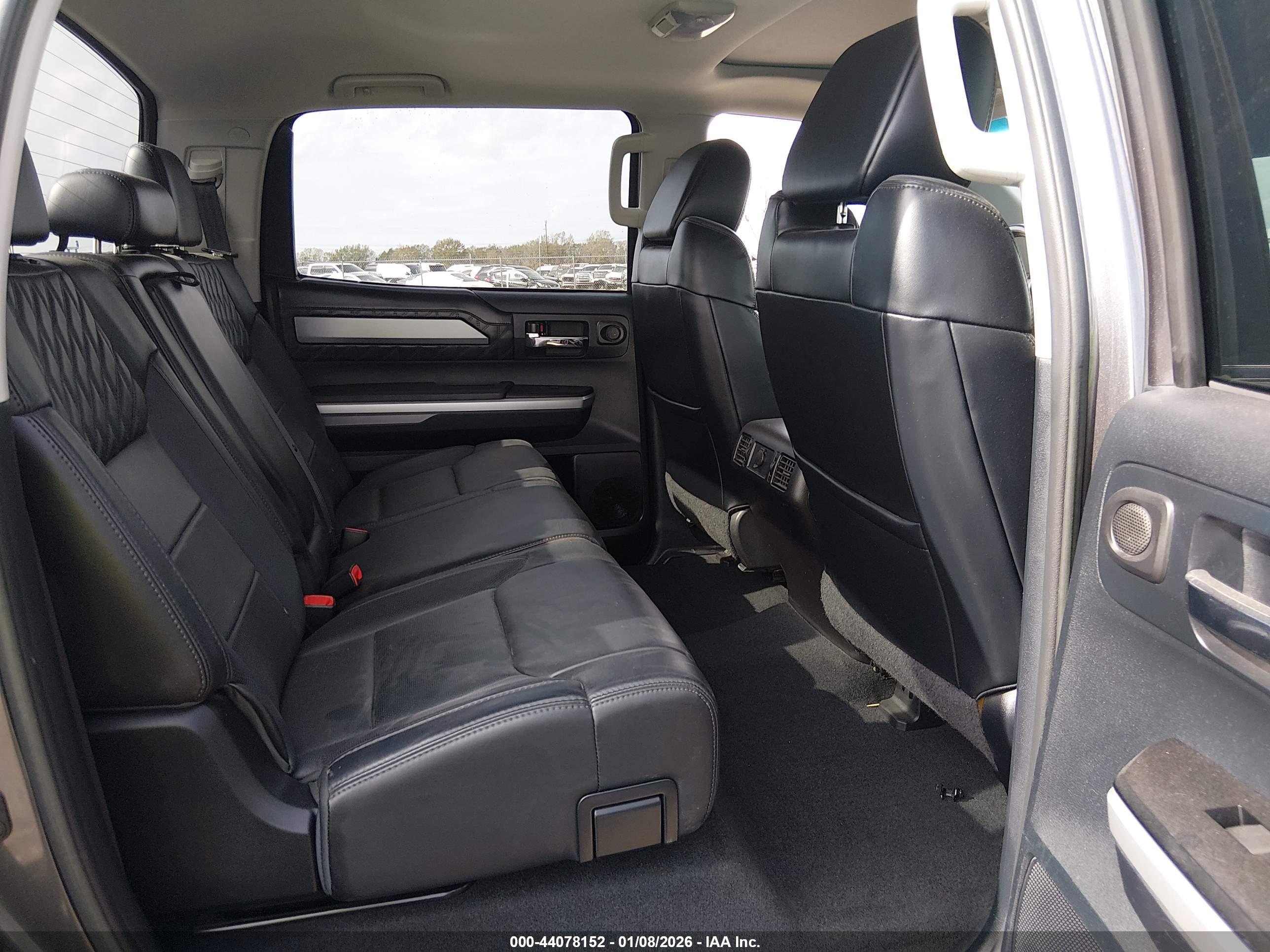 TOYOTA TUNDRA image 8
