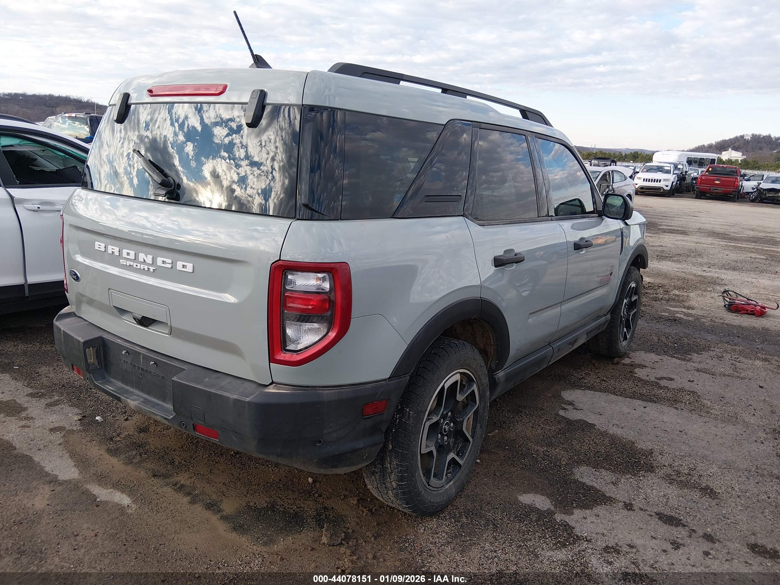 FORD BRONCO image 4
