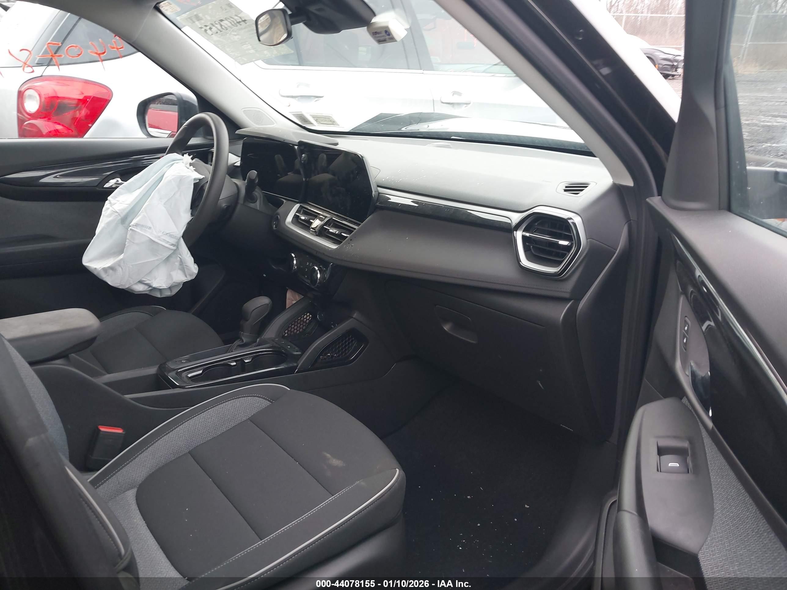 CHEVROLET TRAILBLAZER image 5