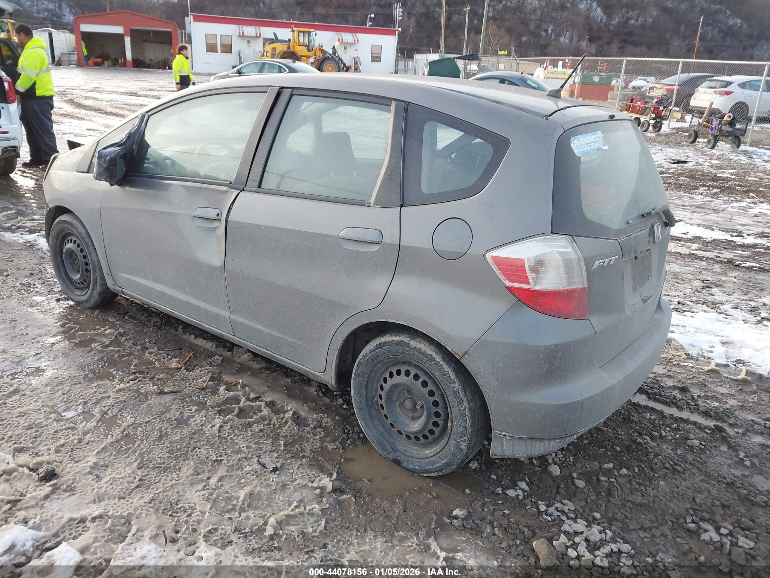 HONDA FIT image 3