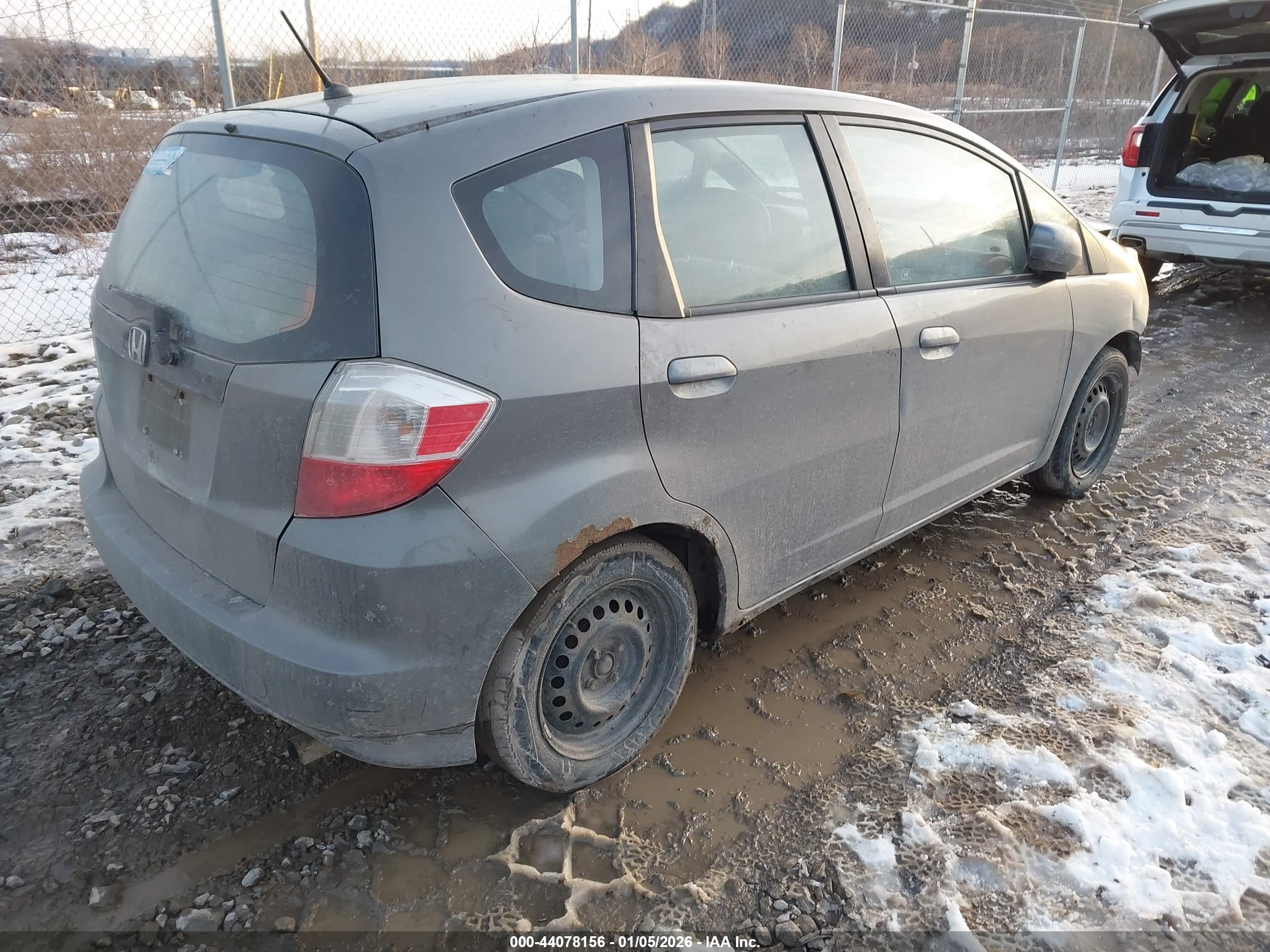 HONDA FIT image 4