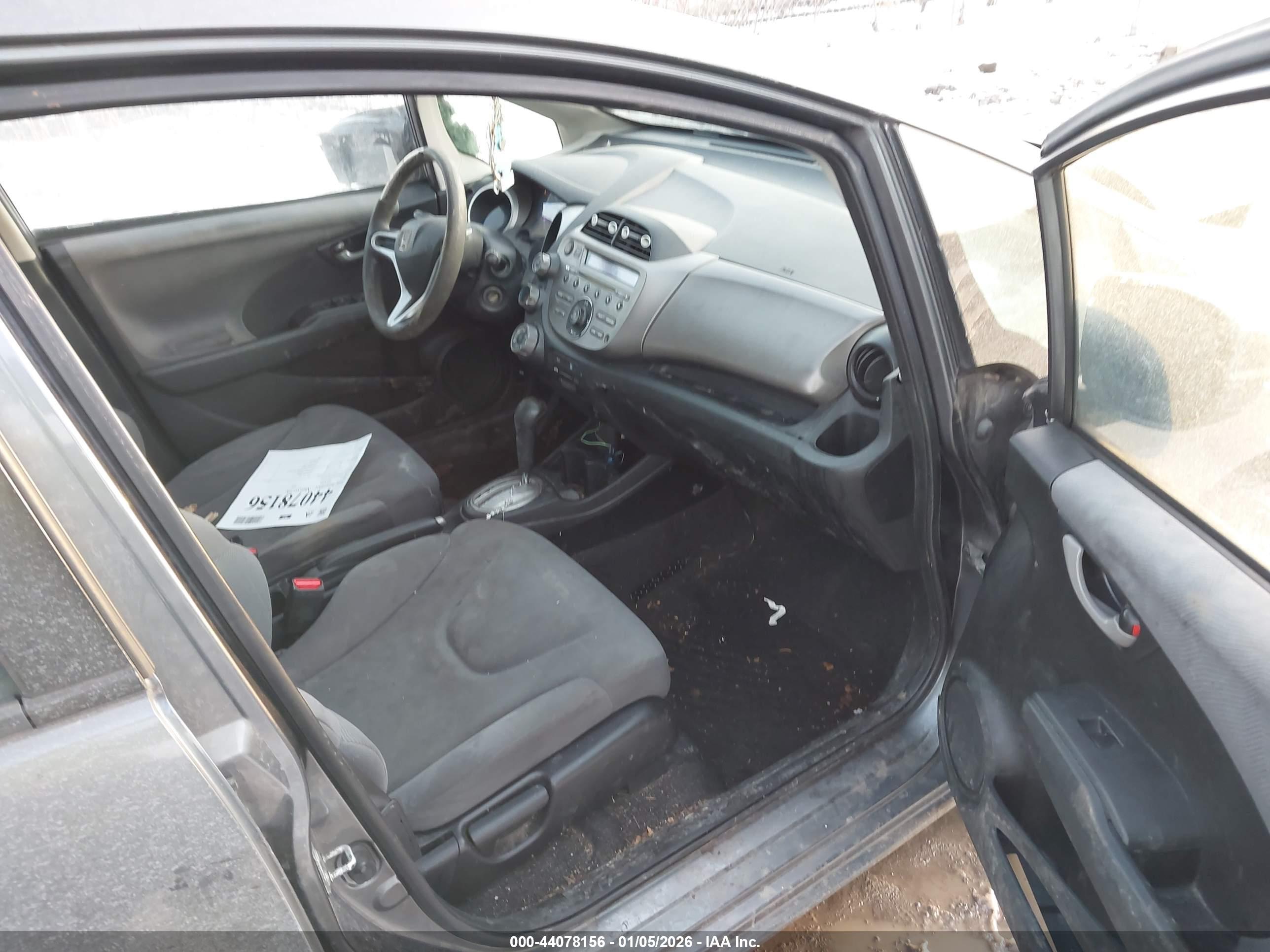 HONDA FIT image 5