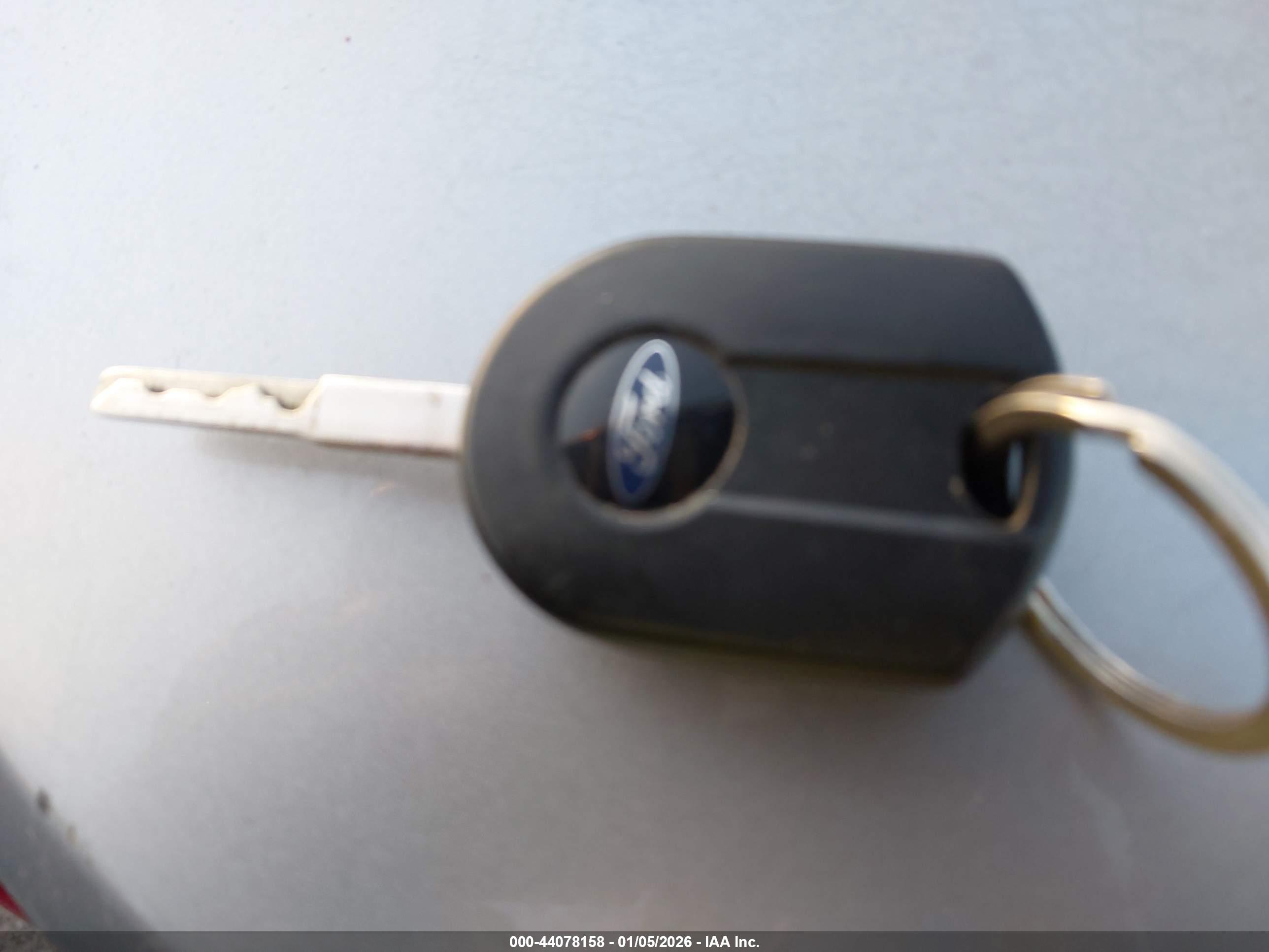 FORD ESCAPE image 11