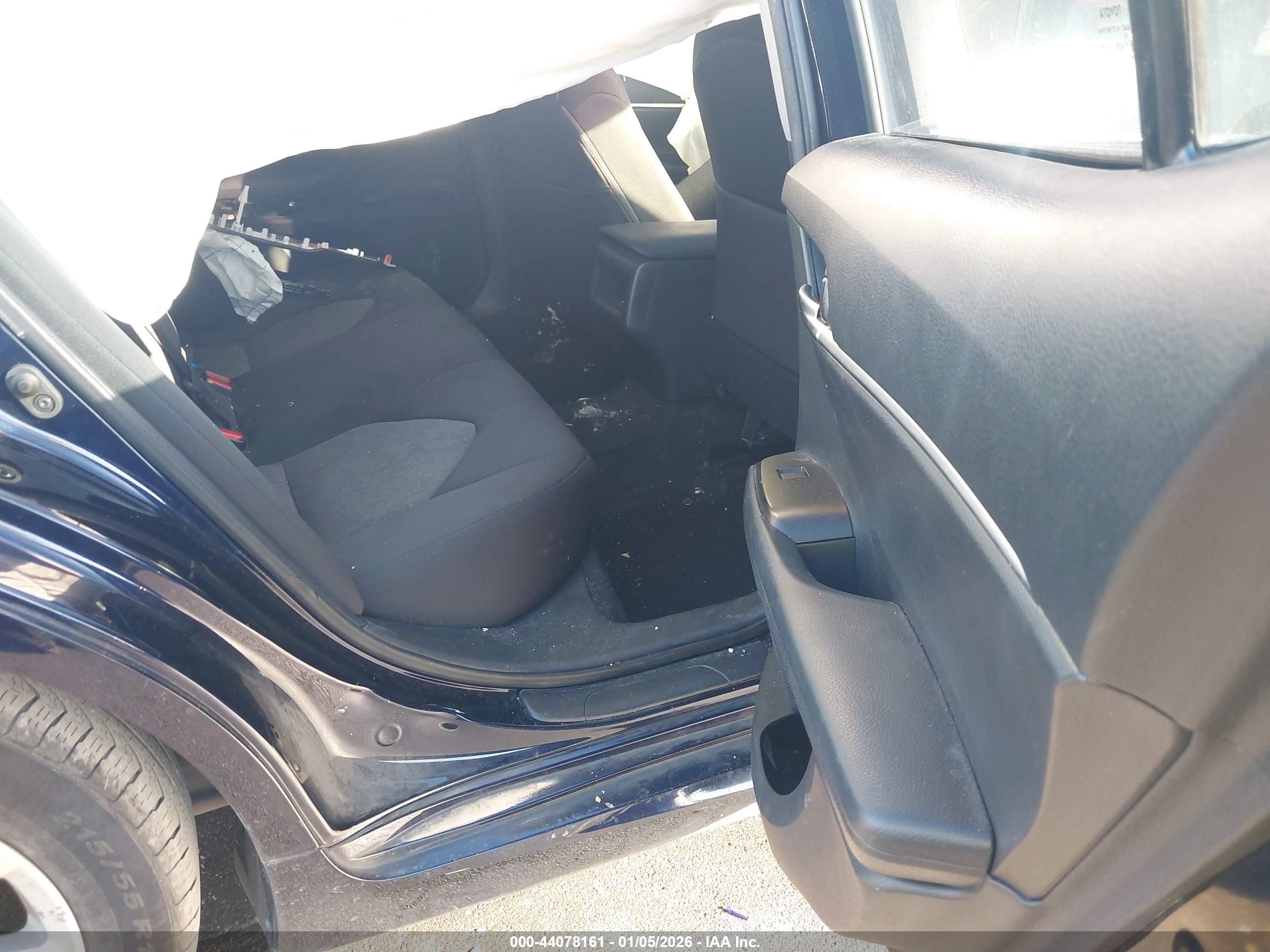 TOYOTA CAMRY image 8