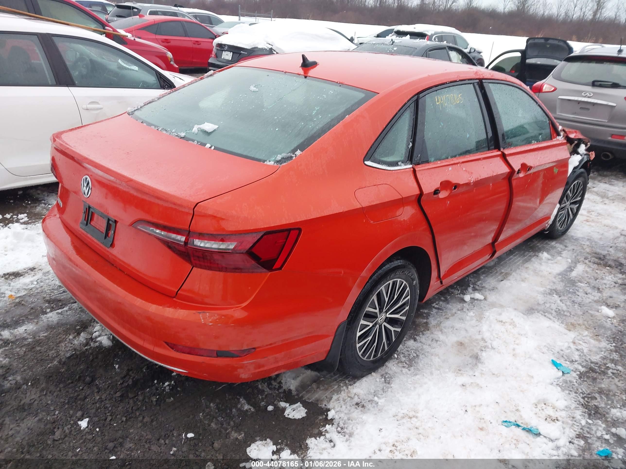VOLKSWAGEN JETTA image 4