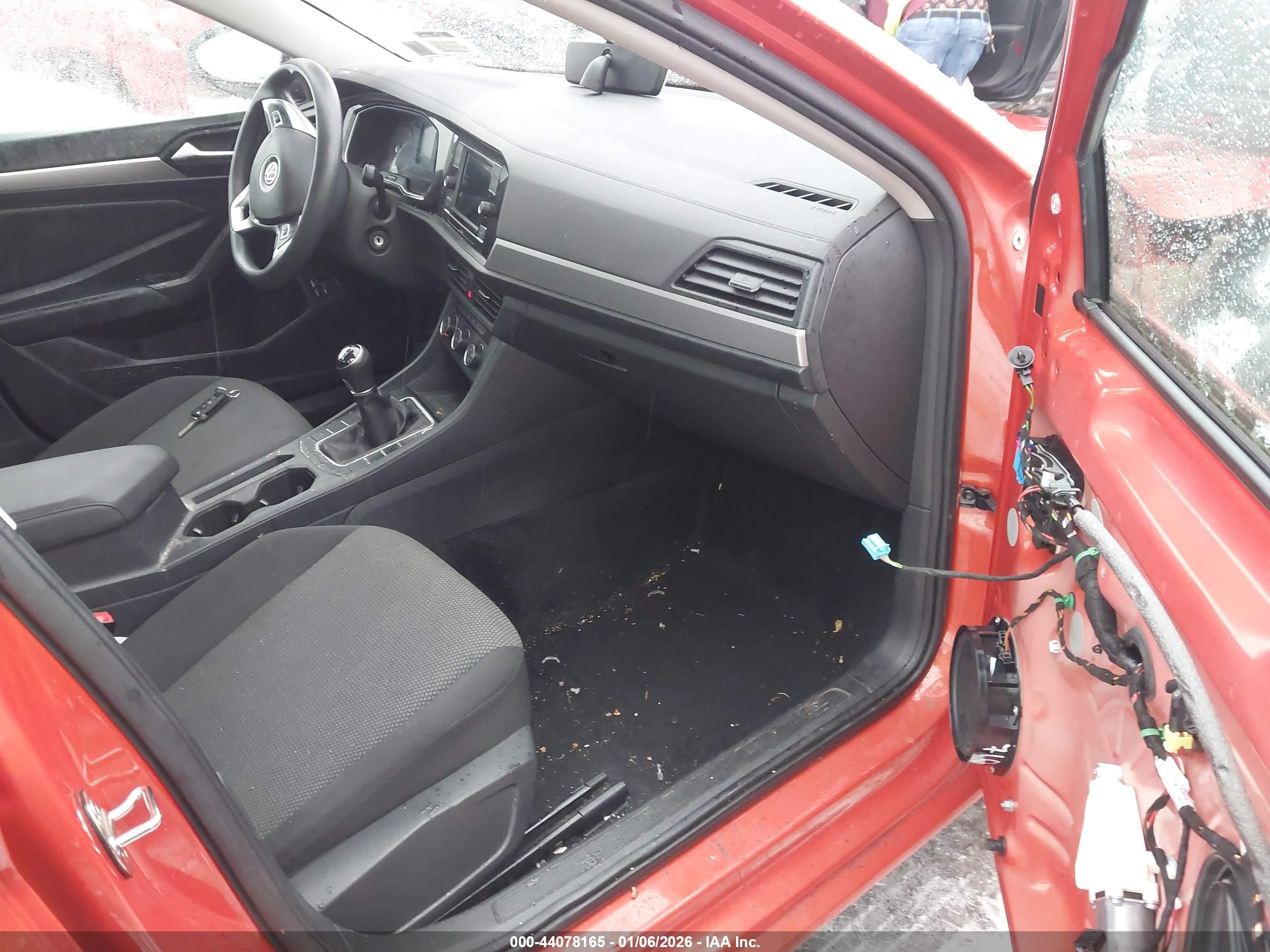VOLKSWAGEN JETTA image 5