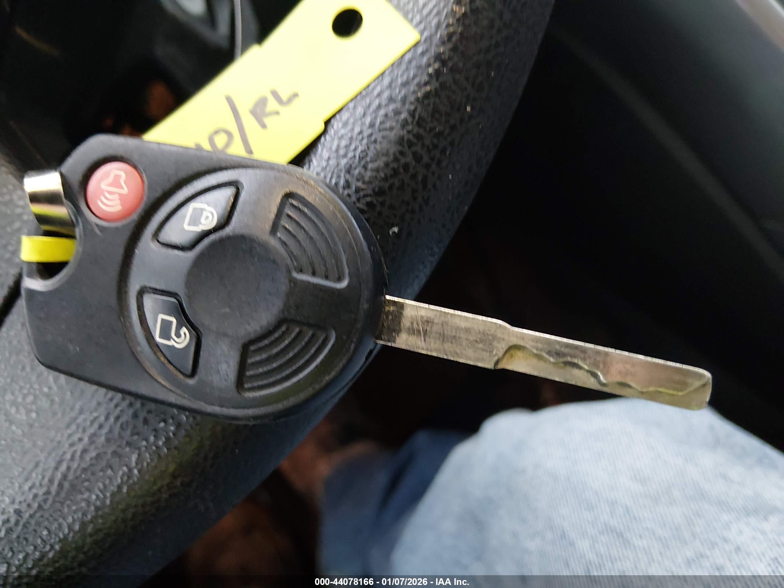 FORD ESCAPE image 11