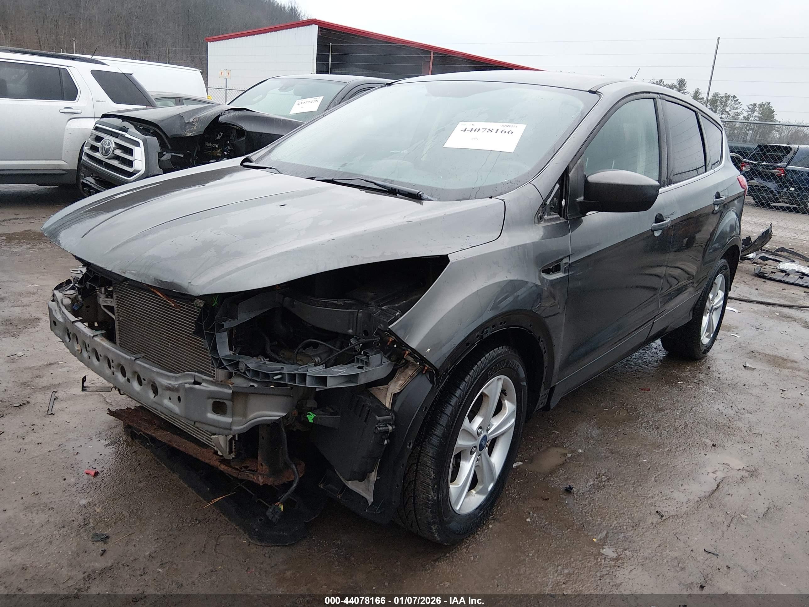 FORD ESCAPE image 2