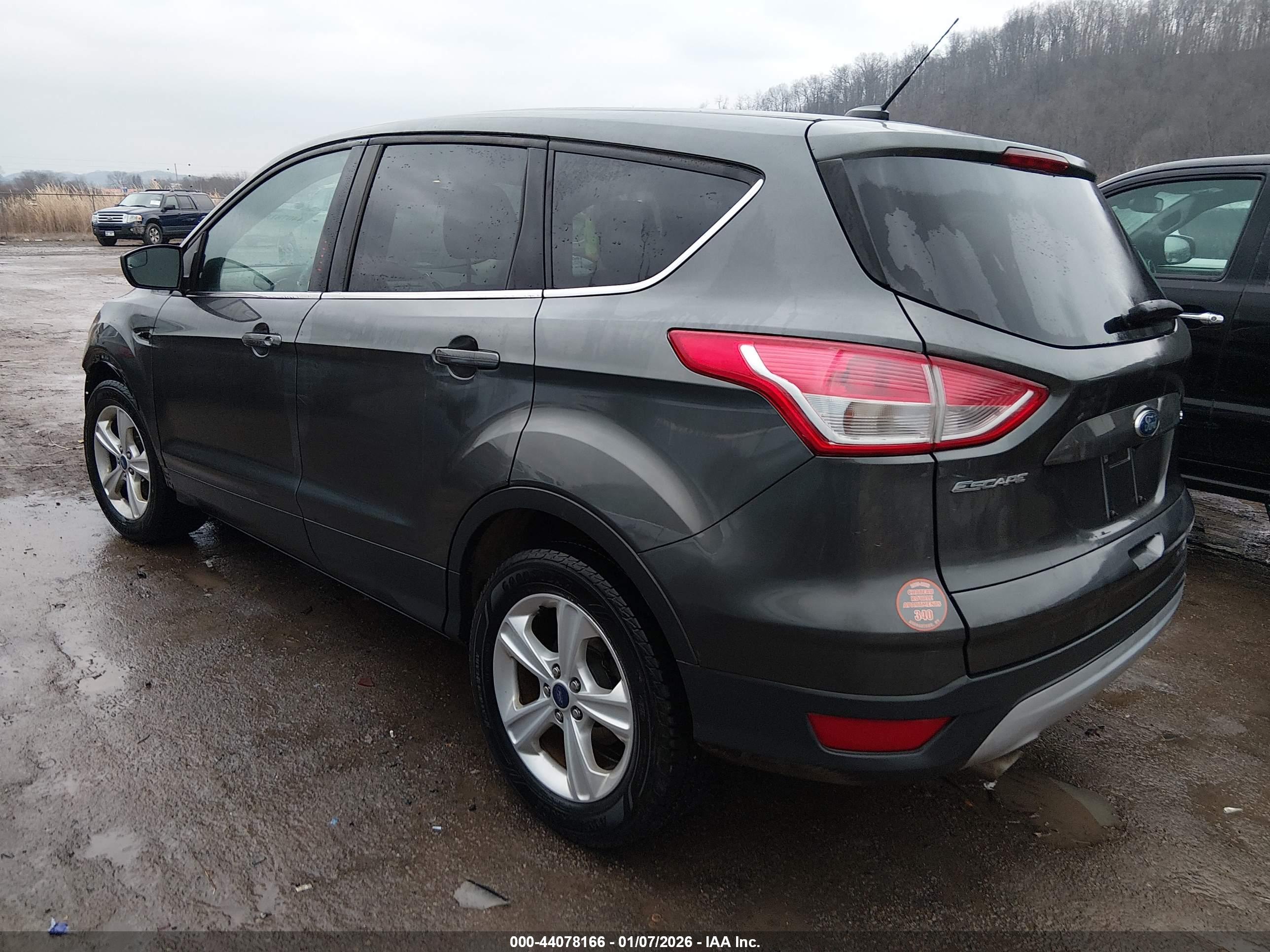 FORD ESCAPE image 3