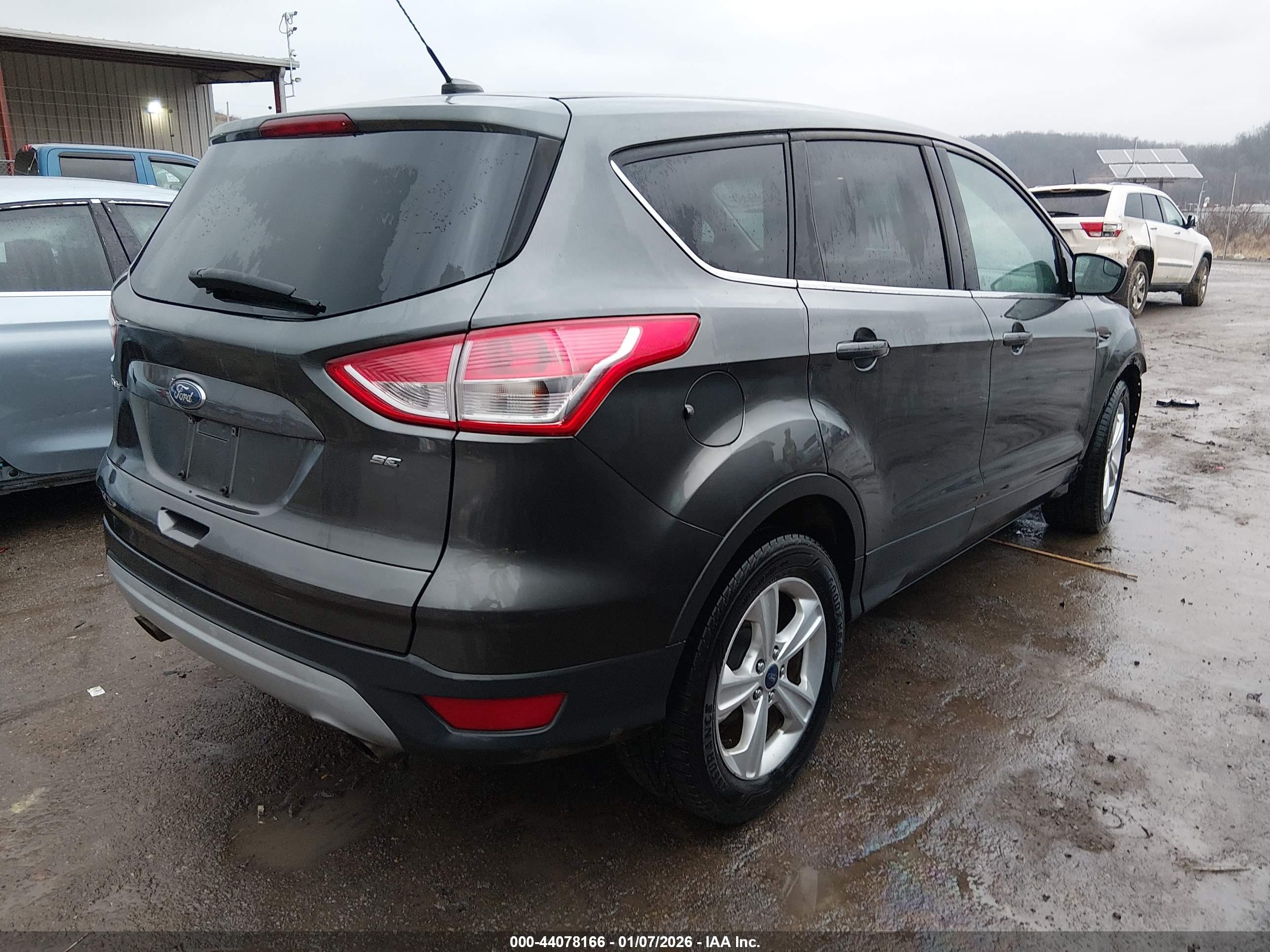 FORD ESCAPE image 4