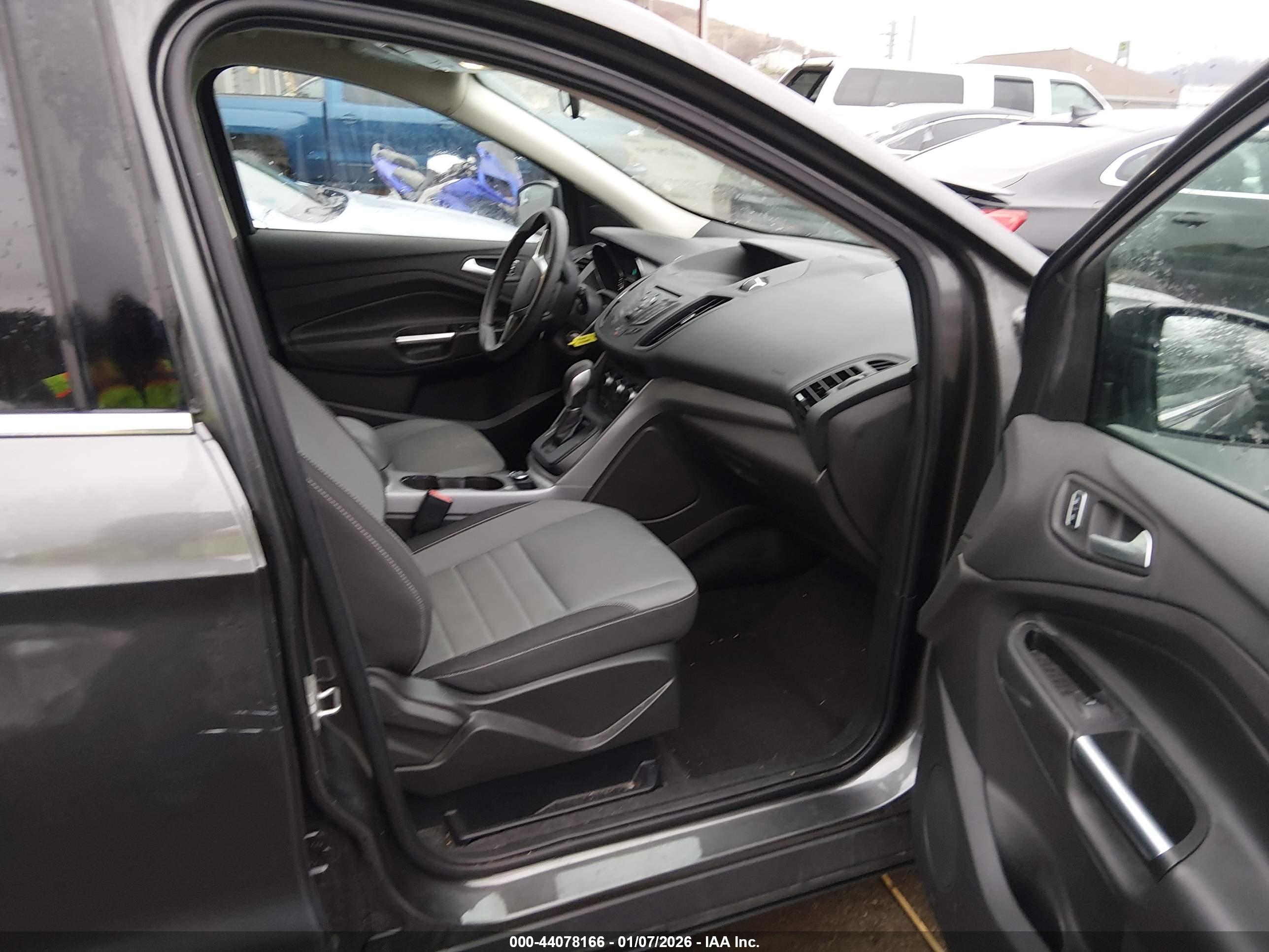FORD ESCAPE image 5