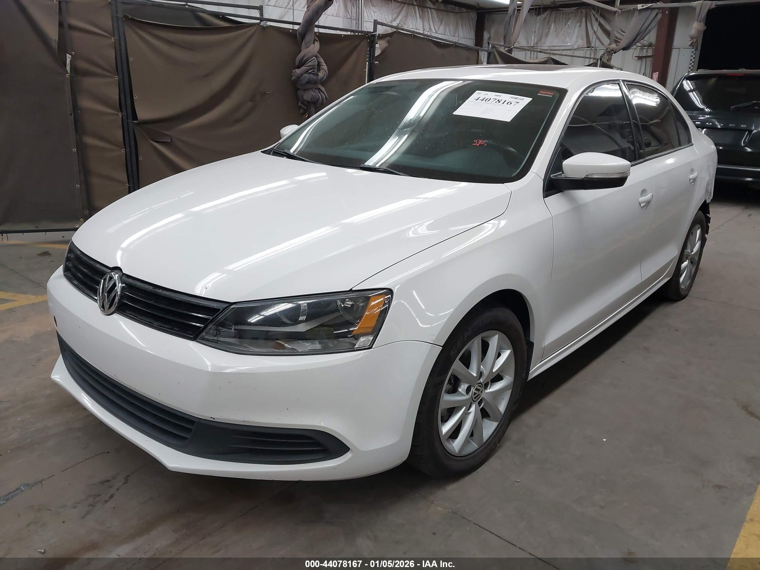 VOLKSWAGEN JETTA image 2